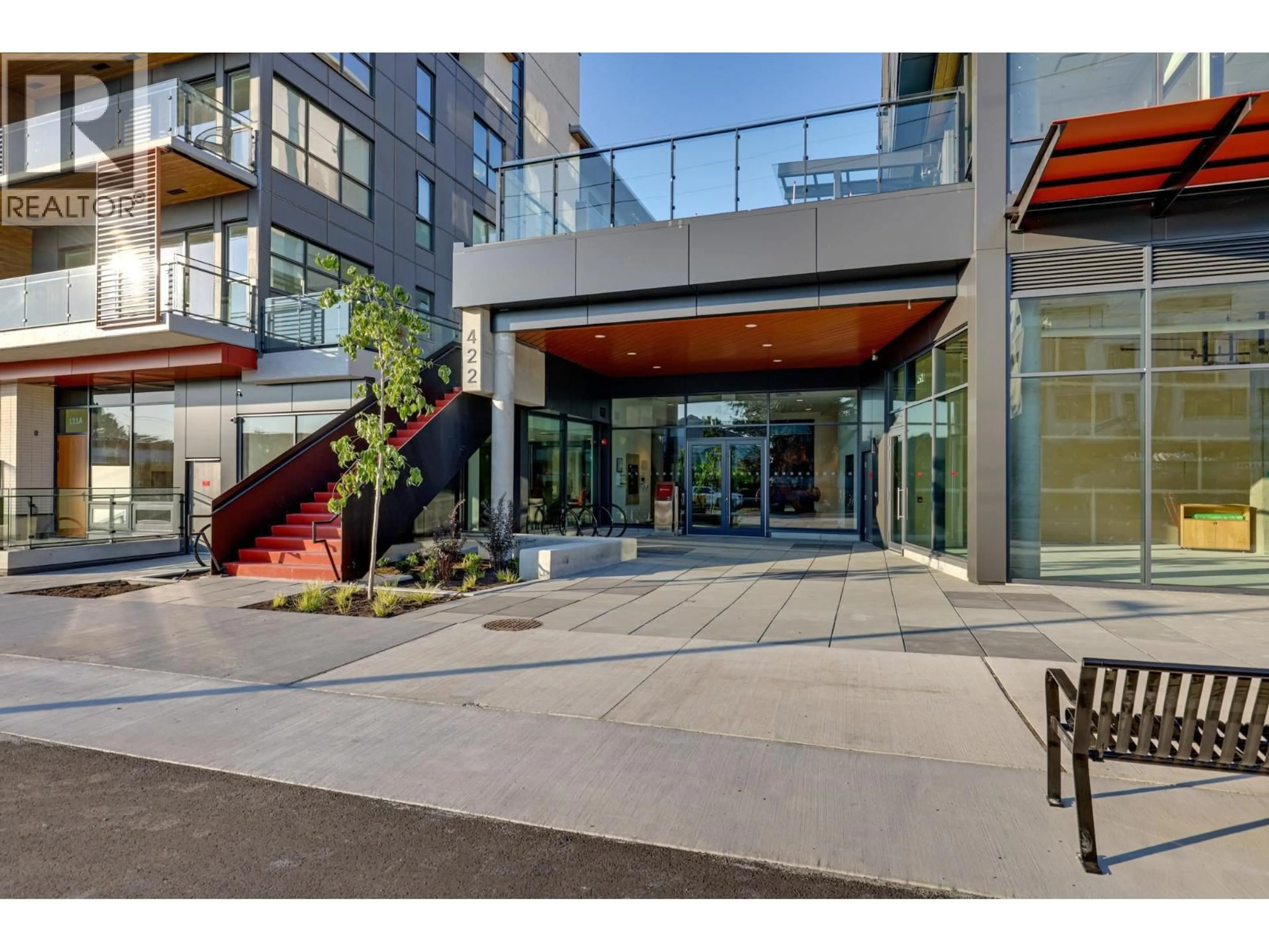 Indoor foyer for 564 - 422 3RD STREET, North Vancouver British Columbia V7L0K1