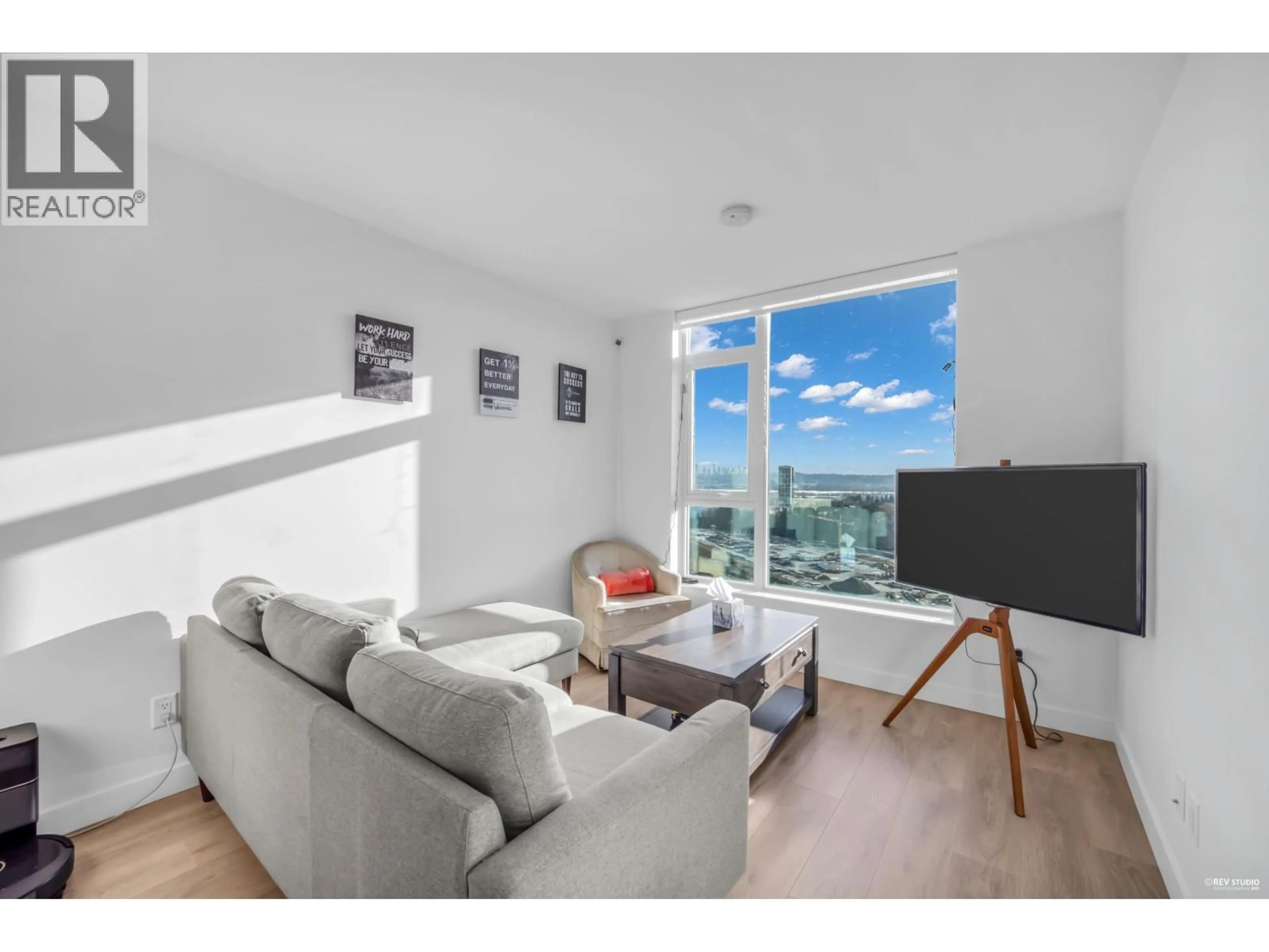 Living room with furniture, unknown for 2101 - 308 ALDERSON AVENUE, Coquitlam British Columbia V3K0J2