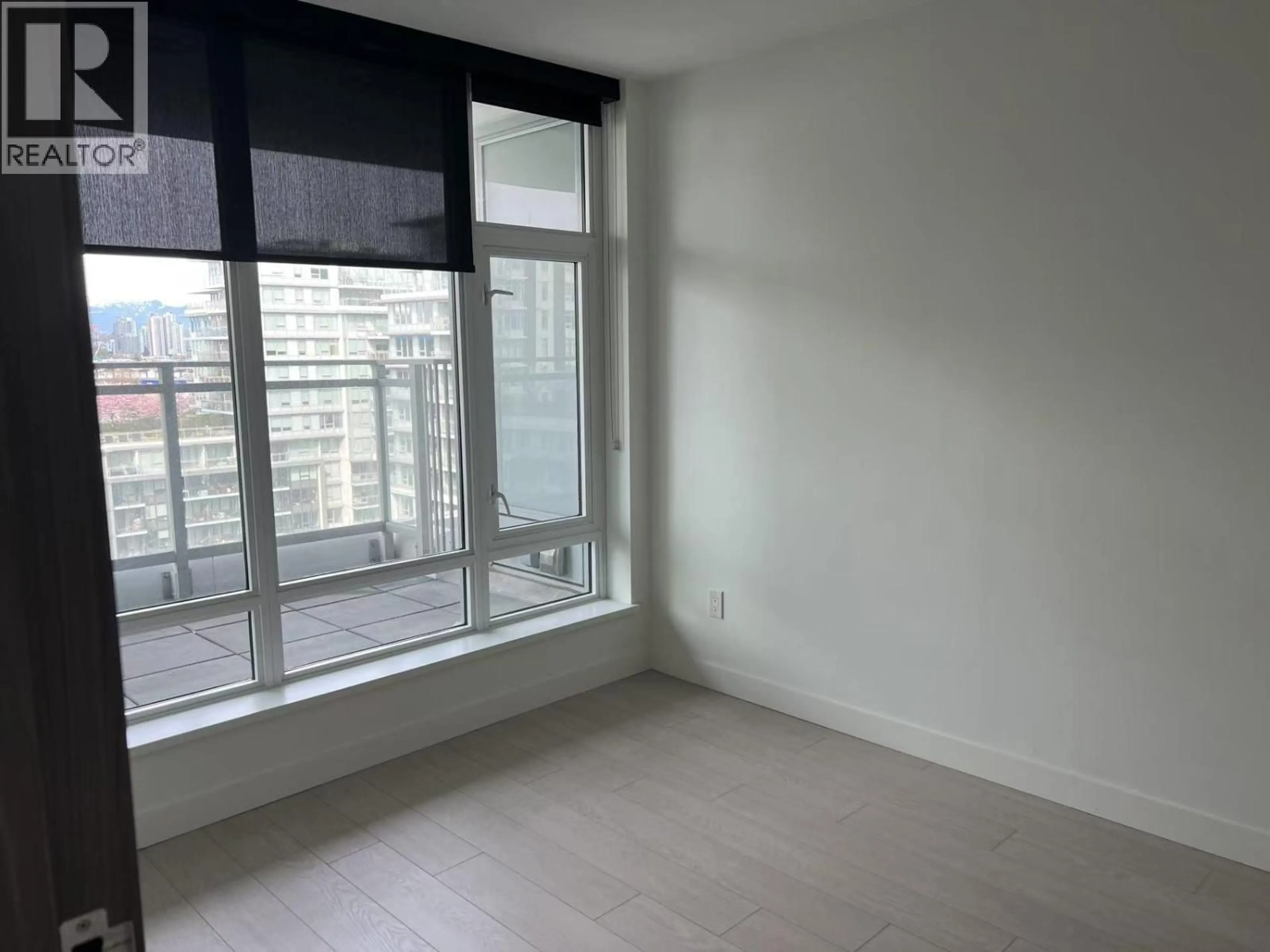 A pic of a room for 1606 - 8800 HAZELBRIDGE WAY, Richmond British Columbia V6X0S3