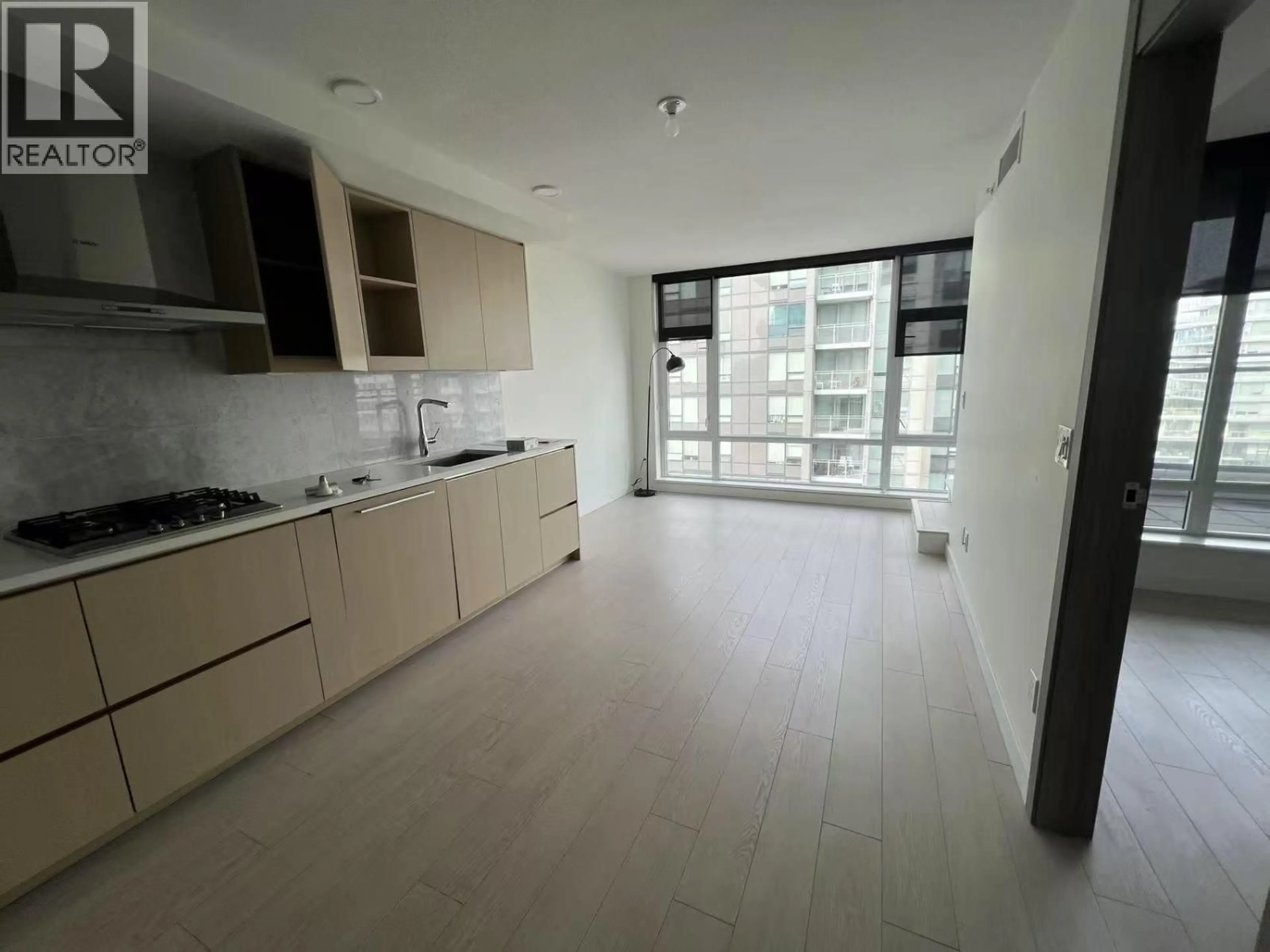 Standard kitchen, unknown for 1606 - 8800 HAZELBRIDGE WAY, Richmond British Columbia V6X0S3