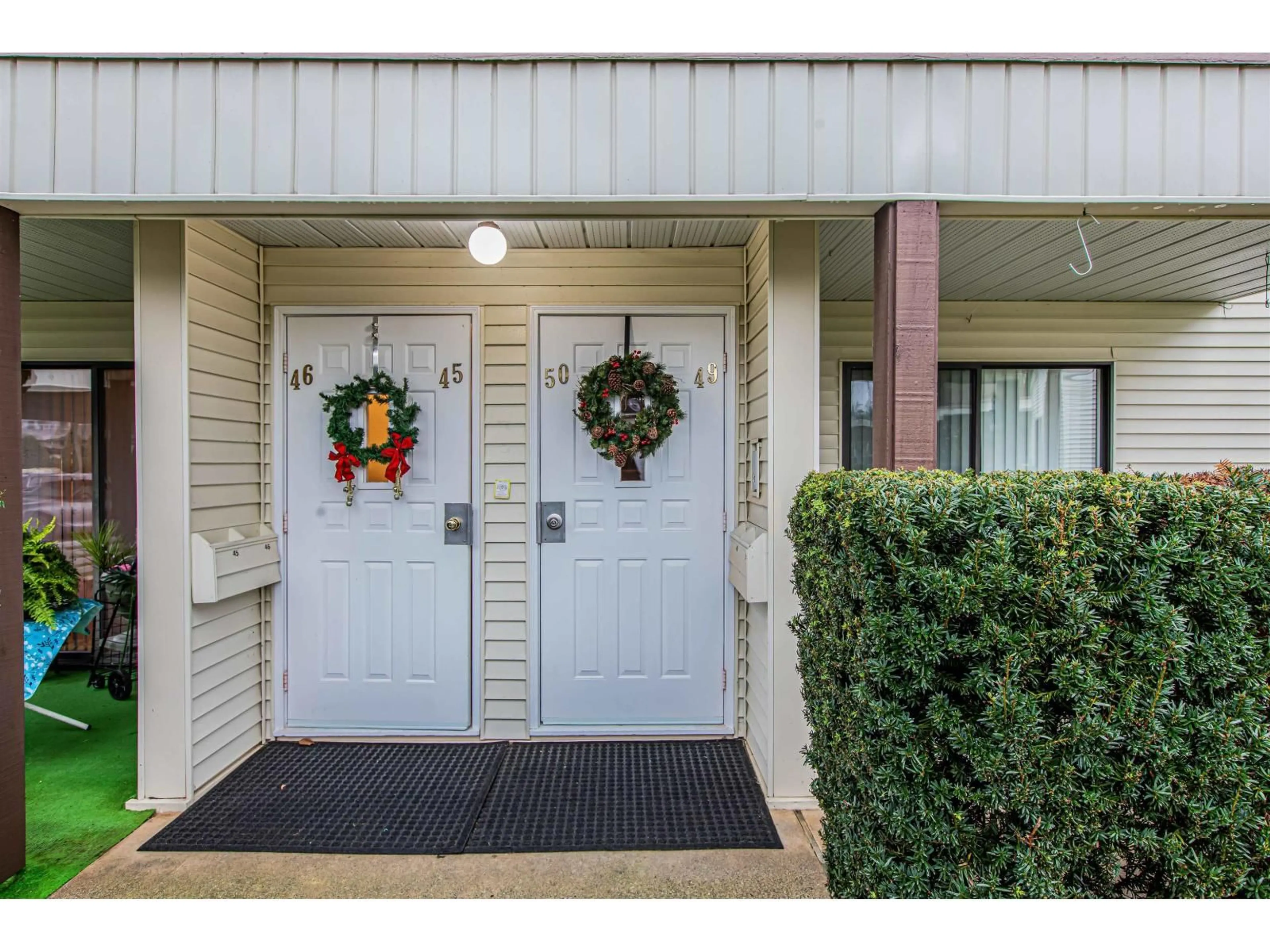 Indoor entryway for 50 - 32718 GARIBALDI DRIVE, Abbotsford British Columbia V2T5T6