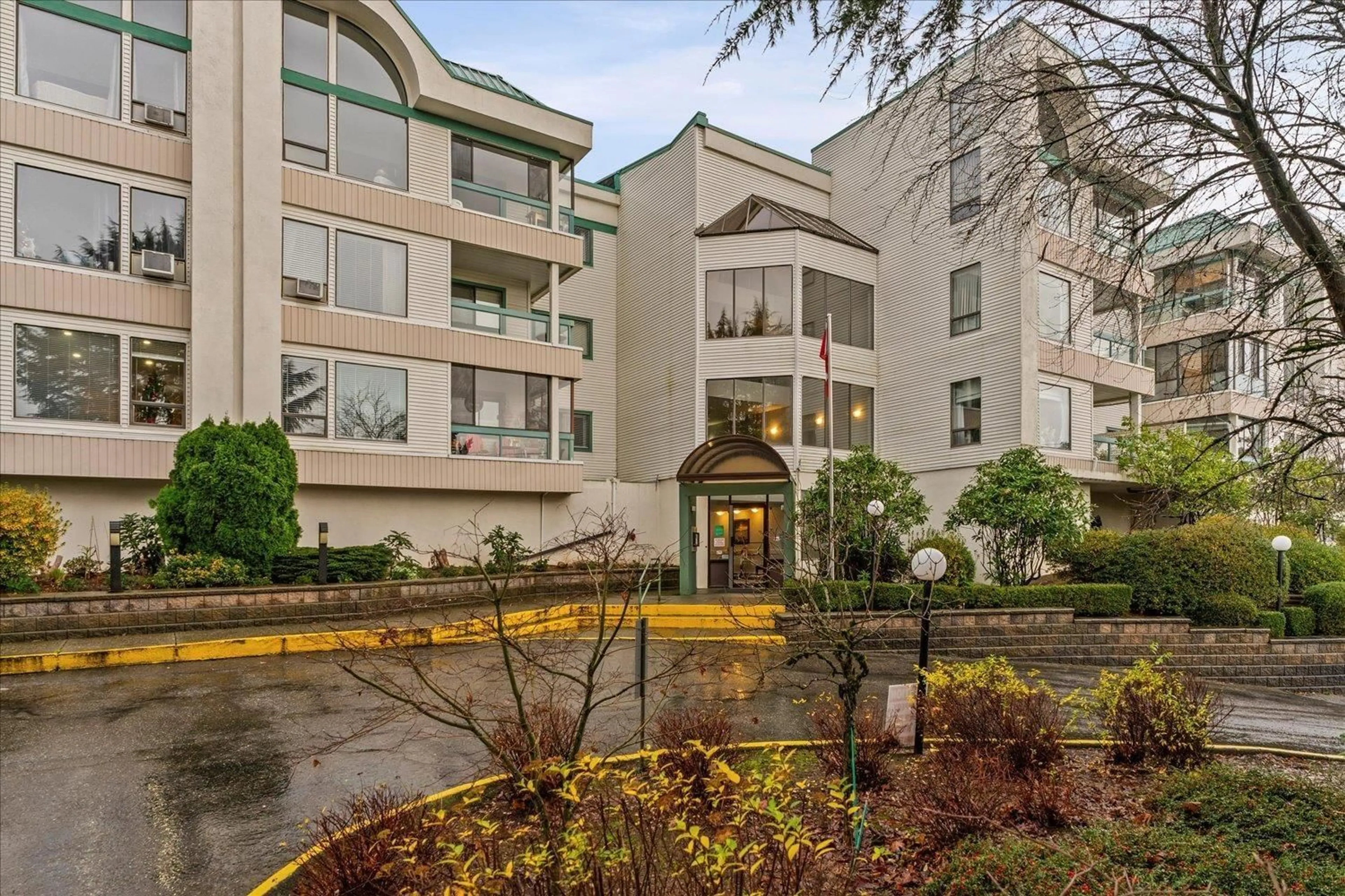 Unknown for 113 - 33030 GEORGE FERGUSON WAY, Abbotsford British Columbia V2S6Y2