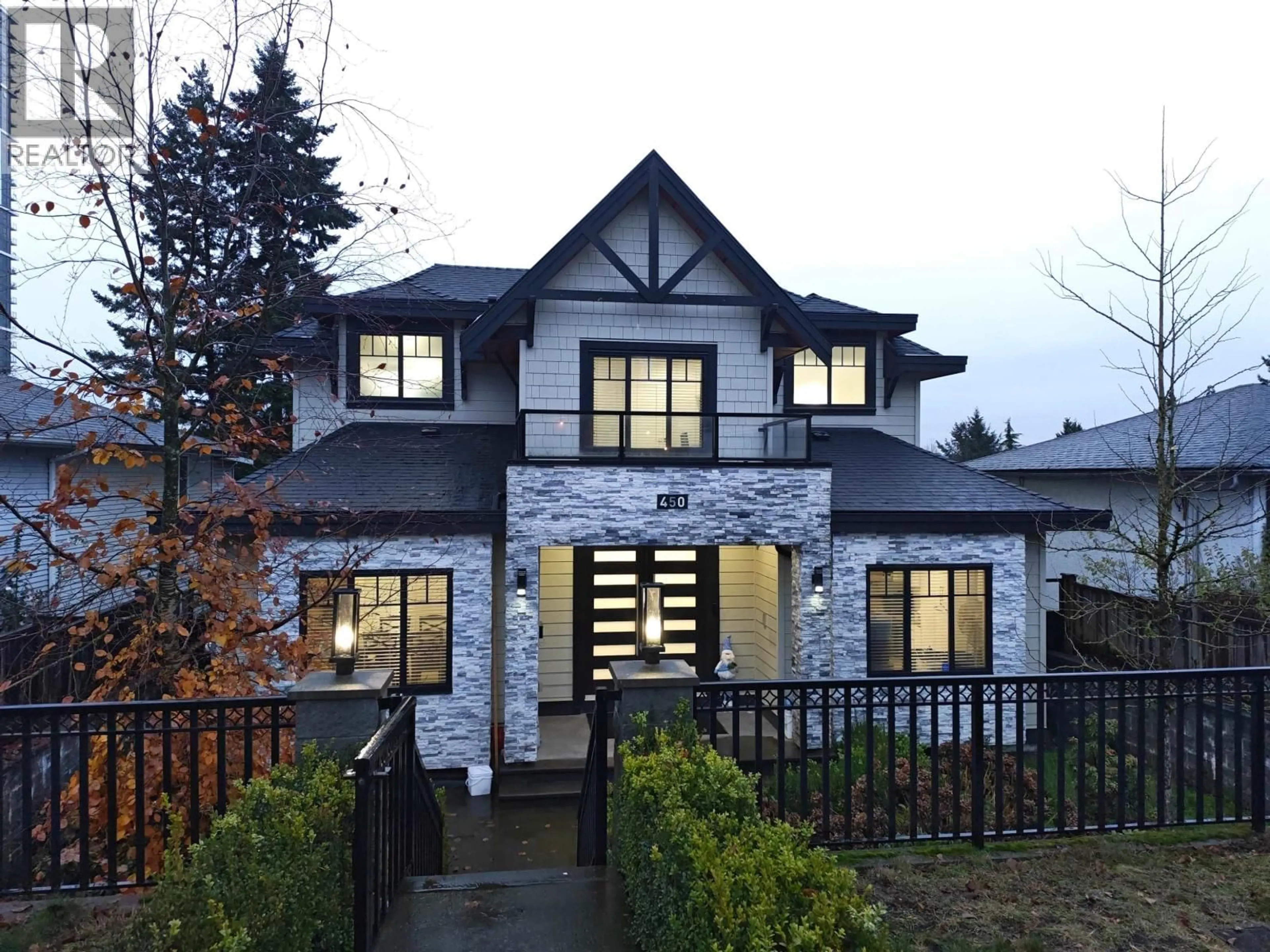Home with brick exterior material, street for 450 WILSON STREET, New Westminster British Columbia V3L3R8