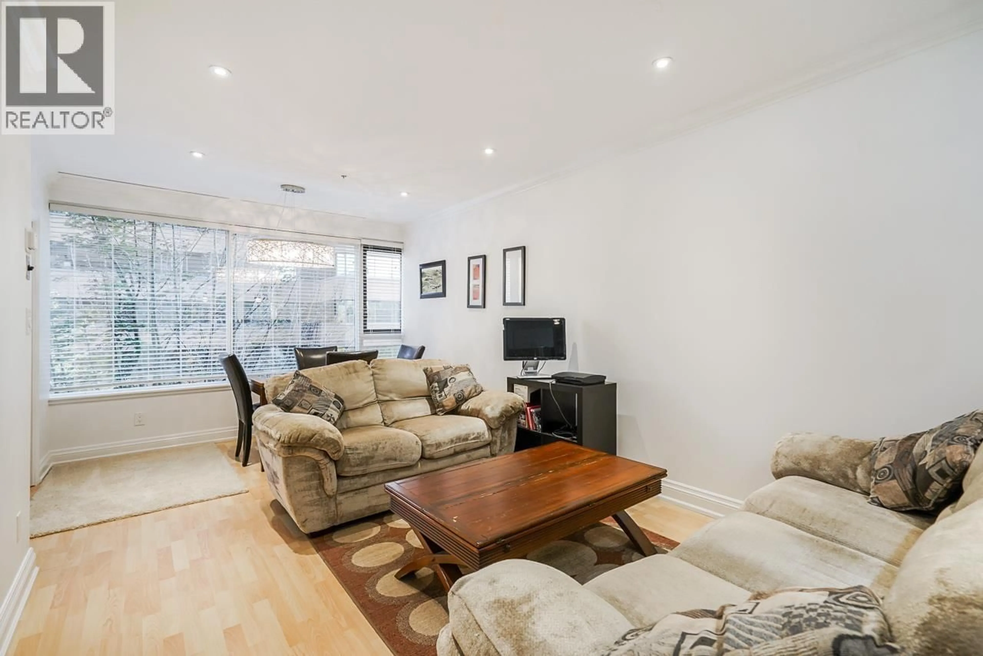 Living room with furniture, wood/laminate floor for 302 - 1177 HORNBY STREET, Vancouver British Columbia V6Z2E9