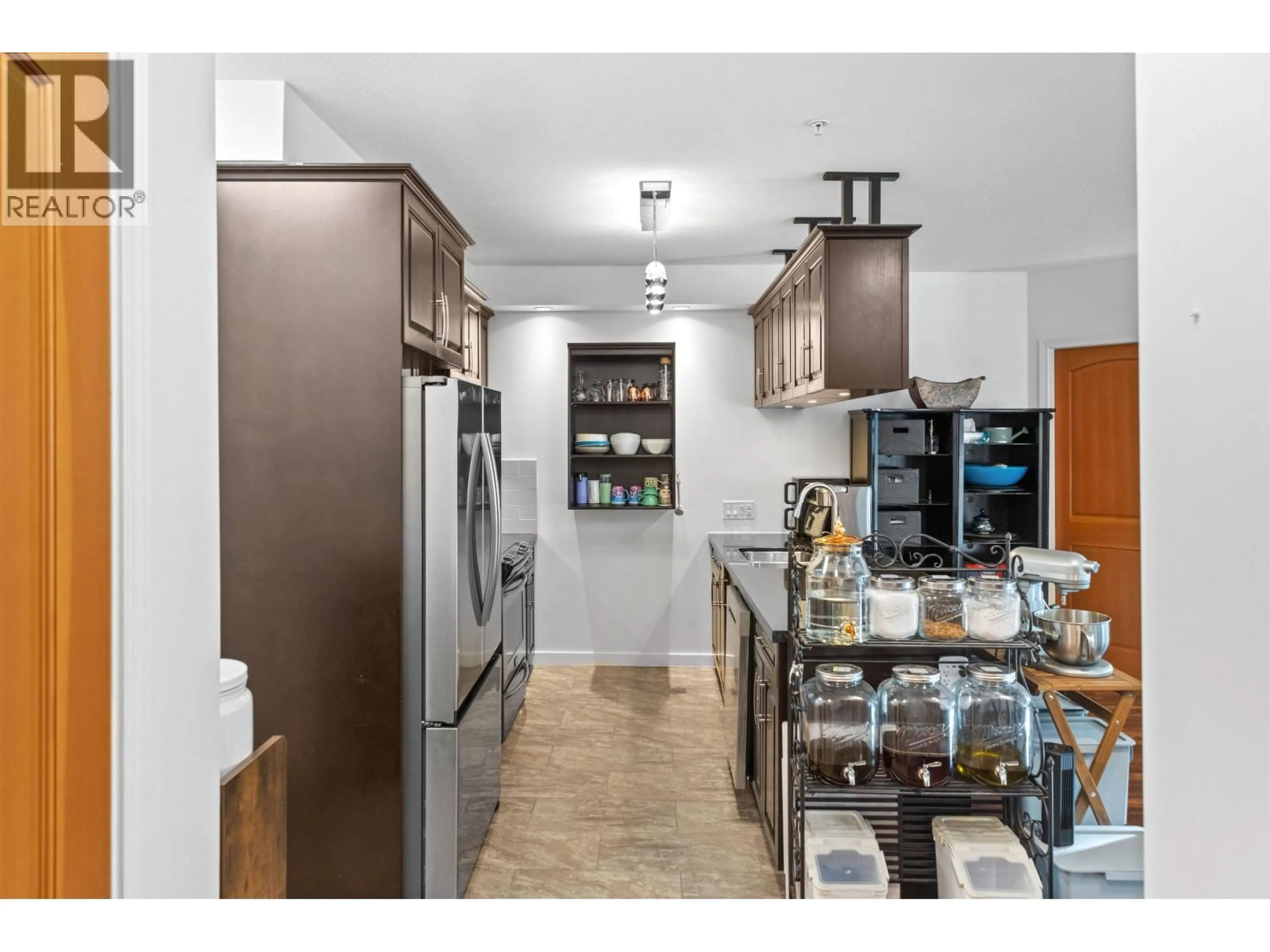 Open concept kitchen, ceramic/tile floor for 301 - 11887 BURNETT STREET, Maple Ridge British Columbia V2X6P6