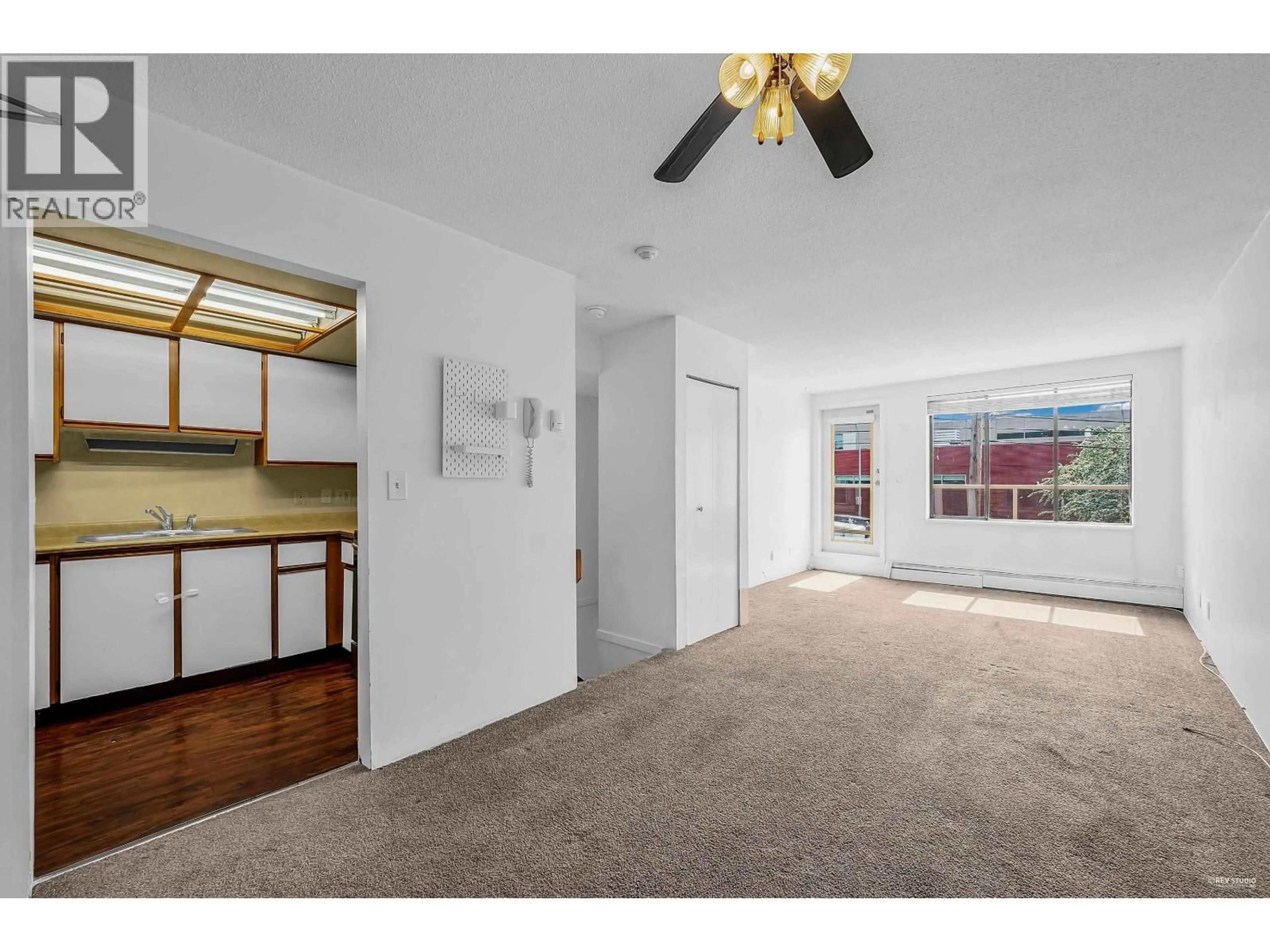 A pic of a room for 108 - 812 MILTON STREET, New Westminster British Columbia V3M1N2