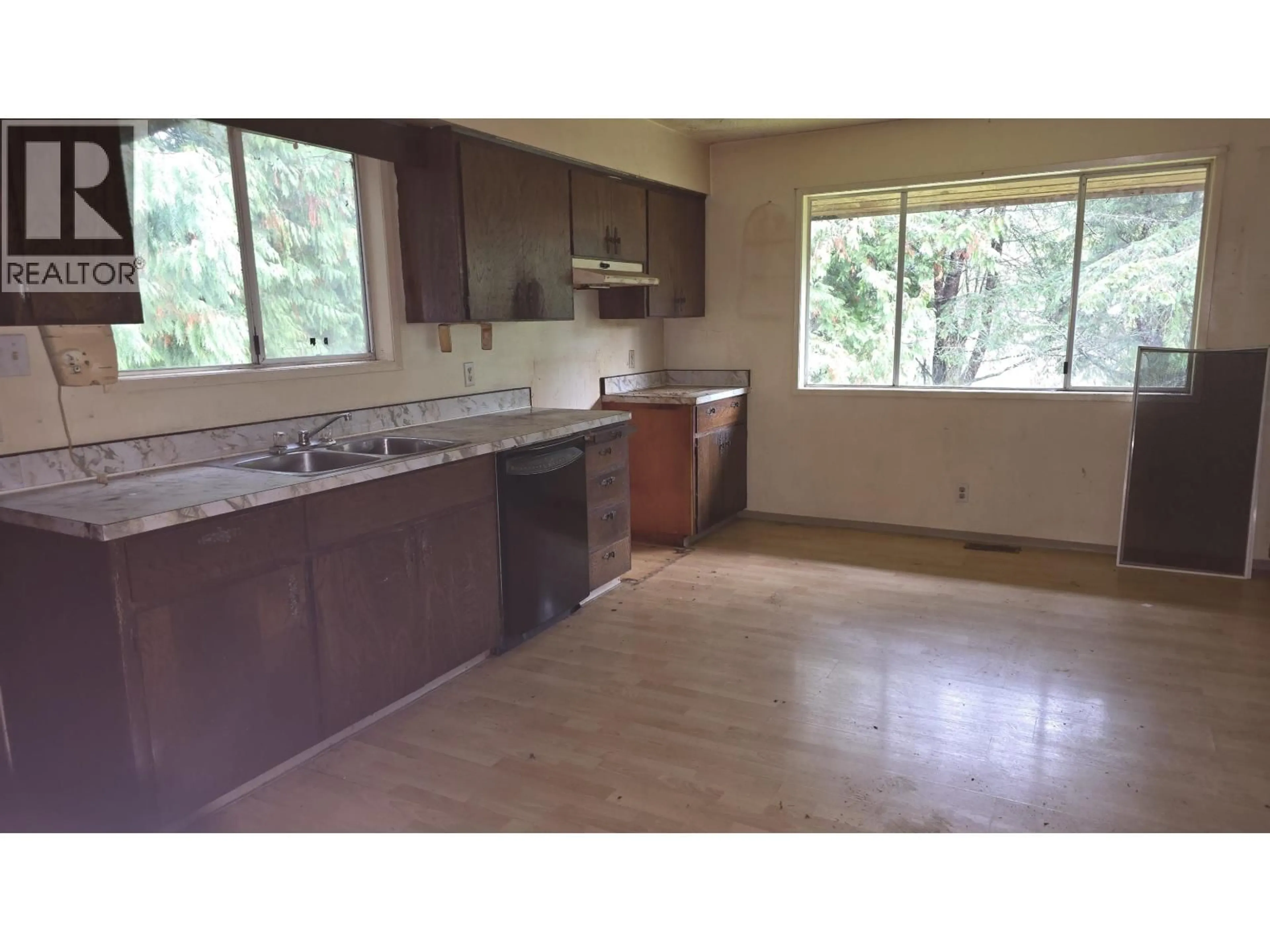 Standard kitchen, unknown for 4494 RONDEVIEW ROAD, Madeira Park British Columbia V0N2H1