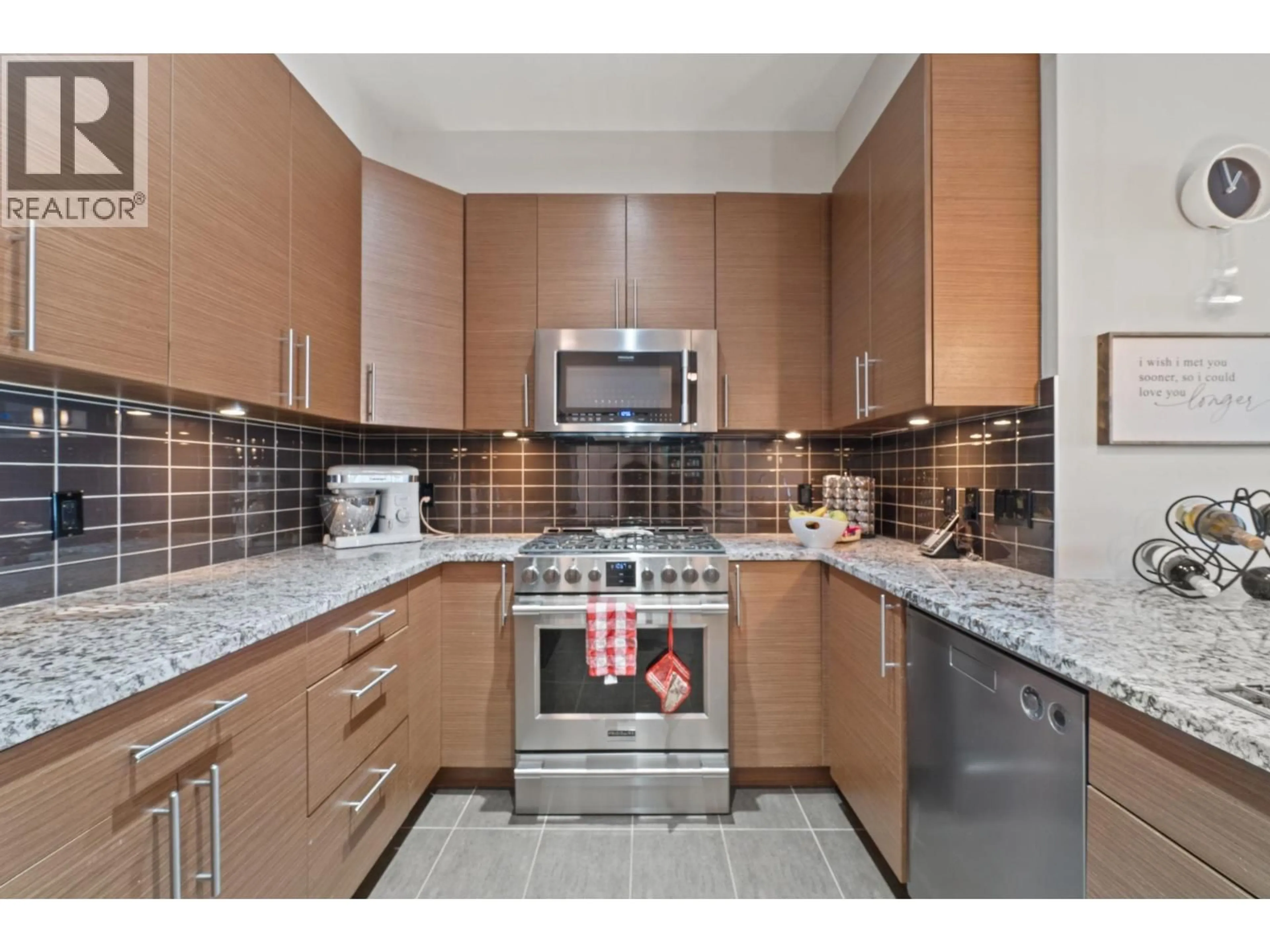 Standard kitchen, ceramic/tile floor for 303 - 288 HAMPTON STREET, New Westminster British Columbia V3M5L9