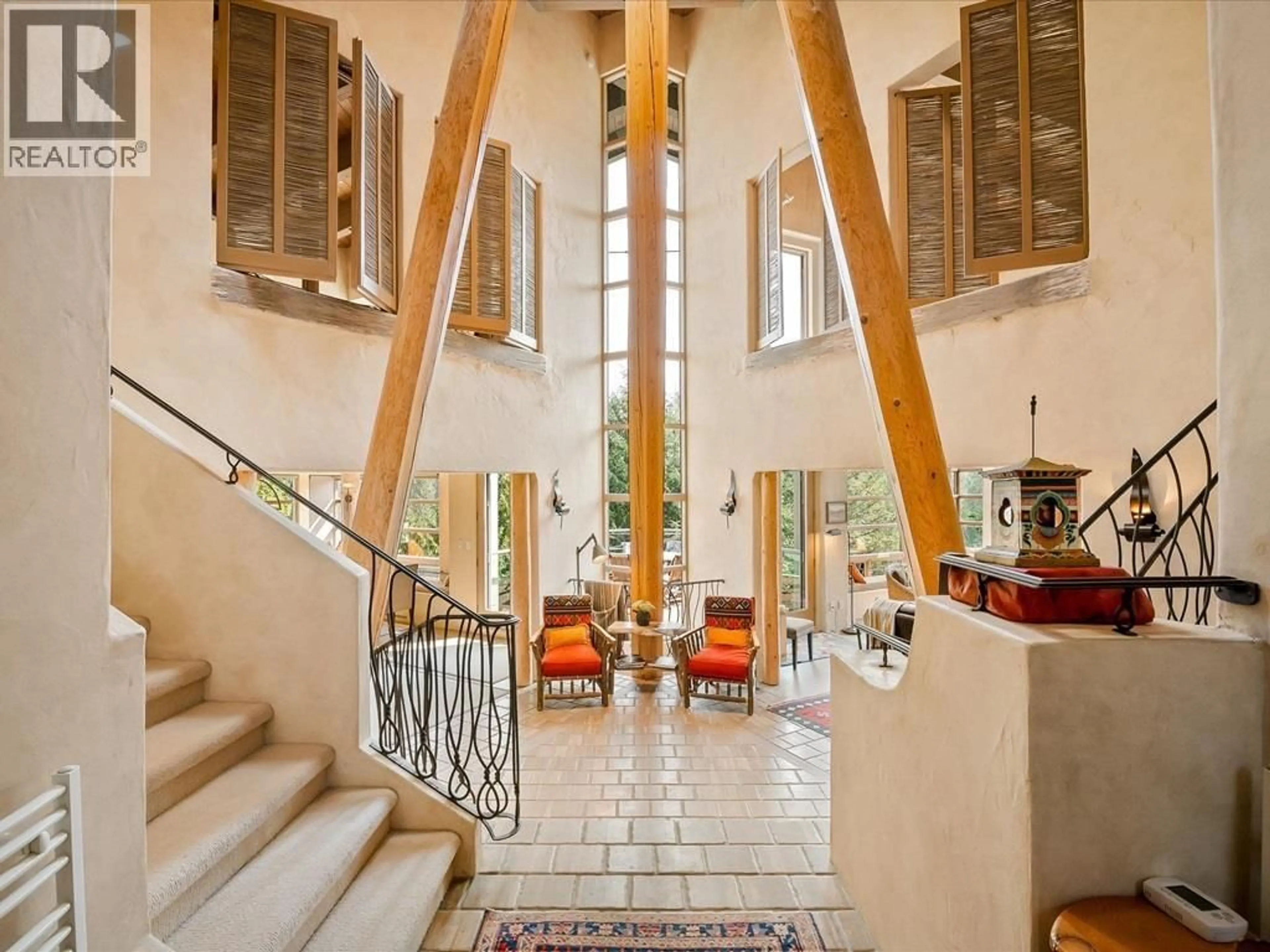 Indoor foyer for 3359 OSPREY PLACE, Whistler British Columbia V8E0B8