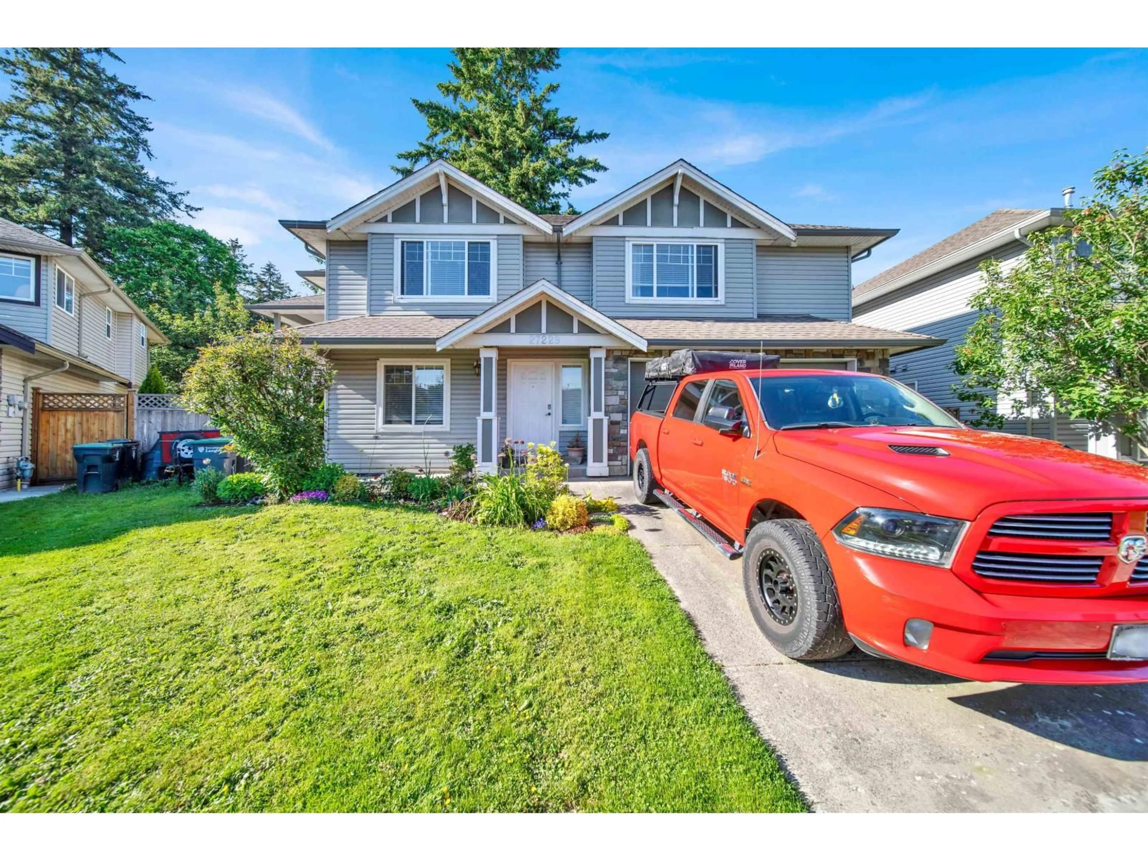 Home with vinyl exterior material, street for 27229 27 AVENUE, Langley British Columbia V4W3Y8