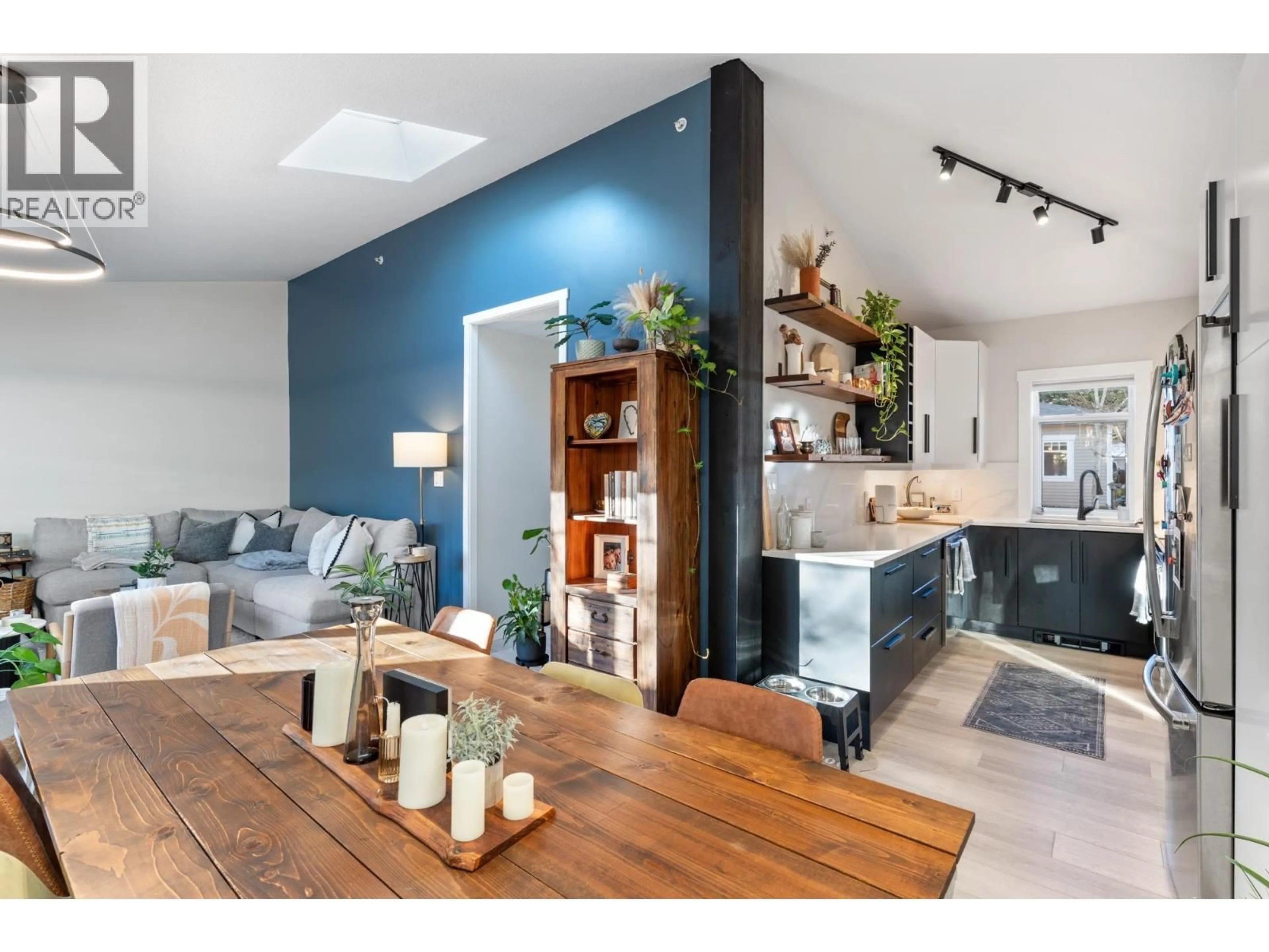 Open concept kitchen, unknown for 32 - 1821 WILLOW CRESCENT, Squamish British Columbia V8B0L9