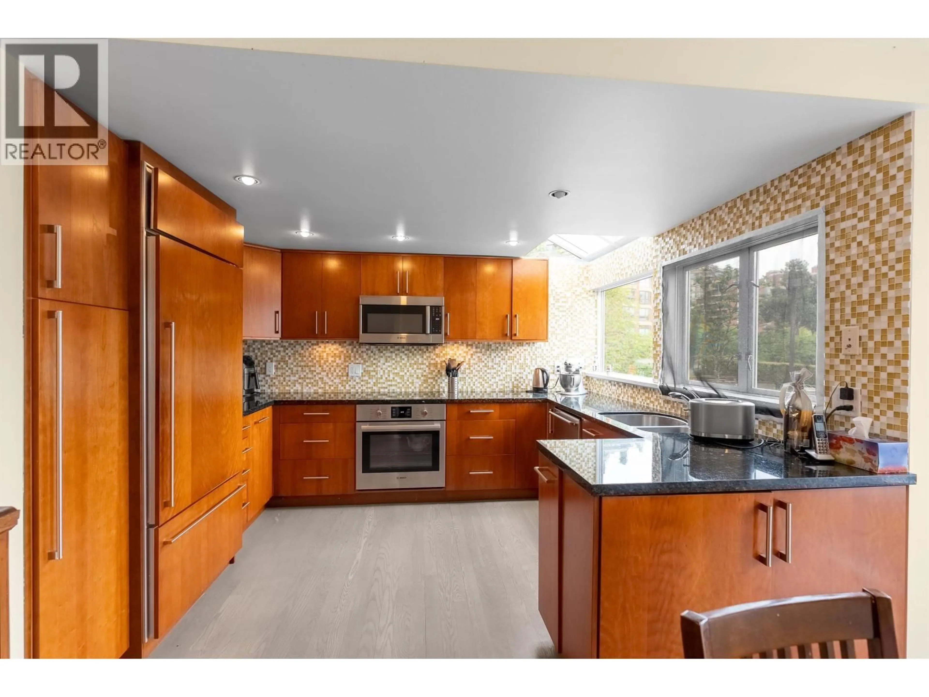 Open concept kitchen, unknown for 1596 ISLAND PARK WALK, Vancouver British Columbia V6J0G9