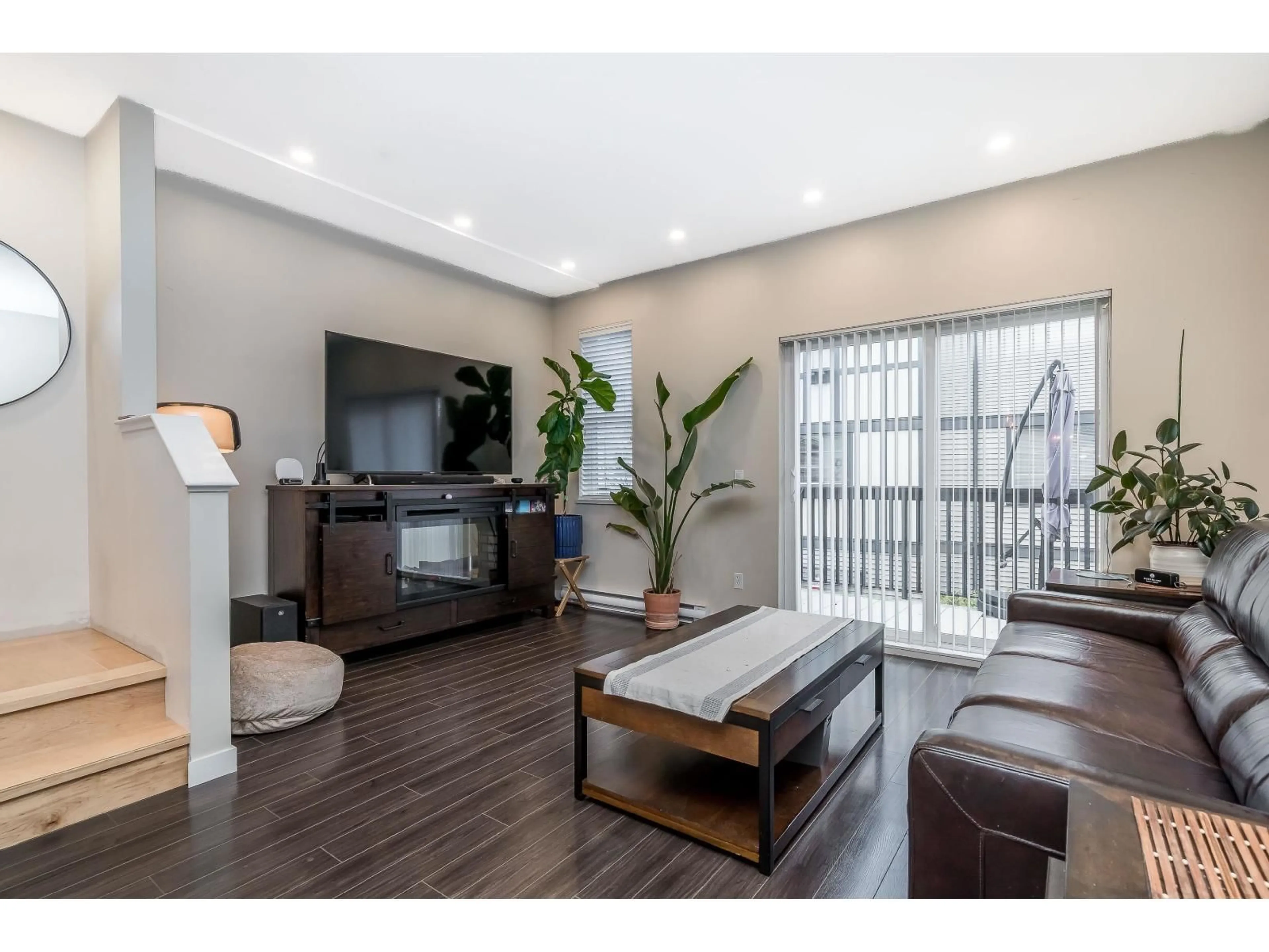 Living room with furniture, wood/laminate floor for 37 - 8385 DELSOM WAY, Delta British Columbia V4C0A3