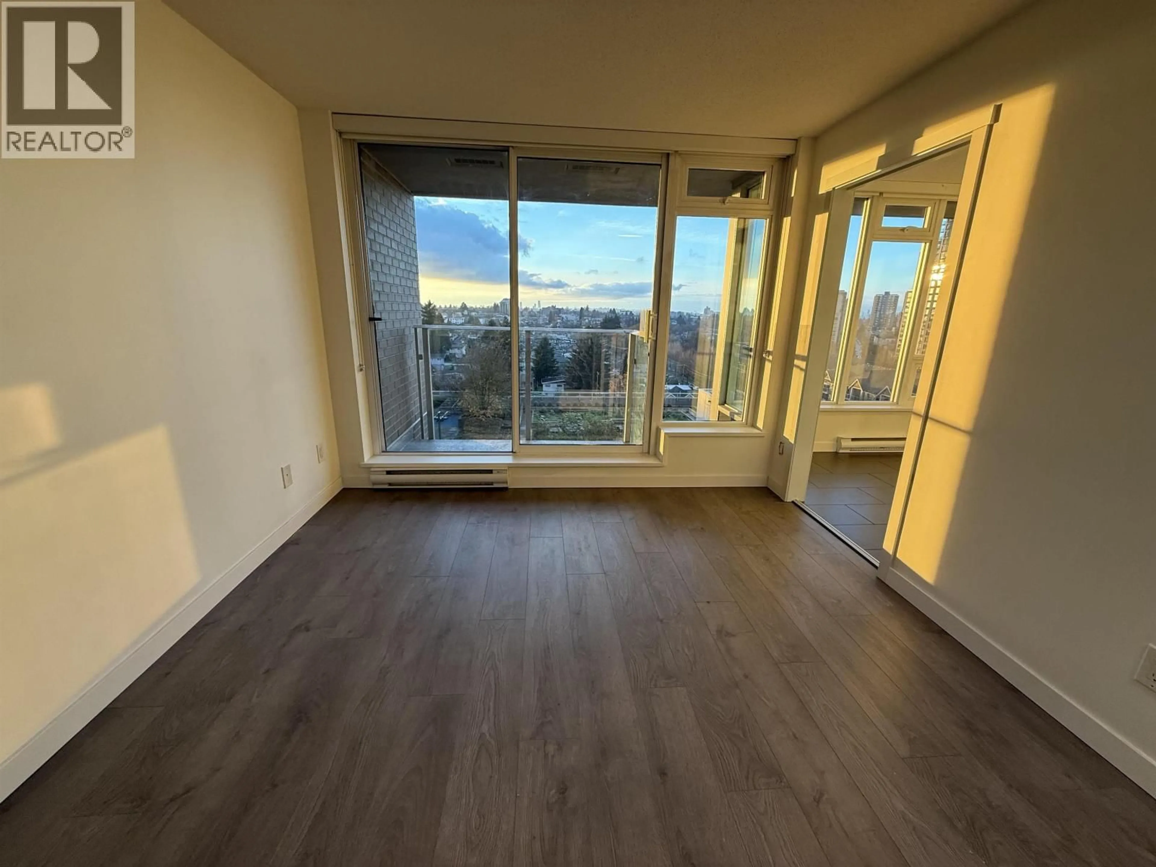 A pic of a room for 907 - 5665 BOUNDARY ROAD, Vancouver British Columbia V5R2P9