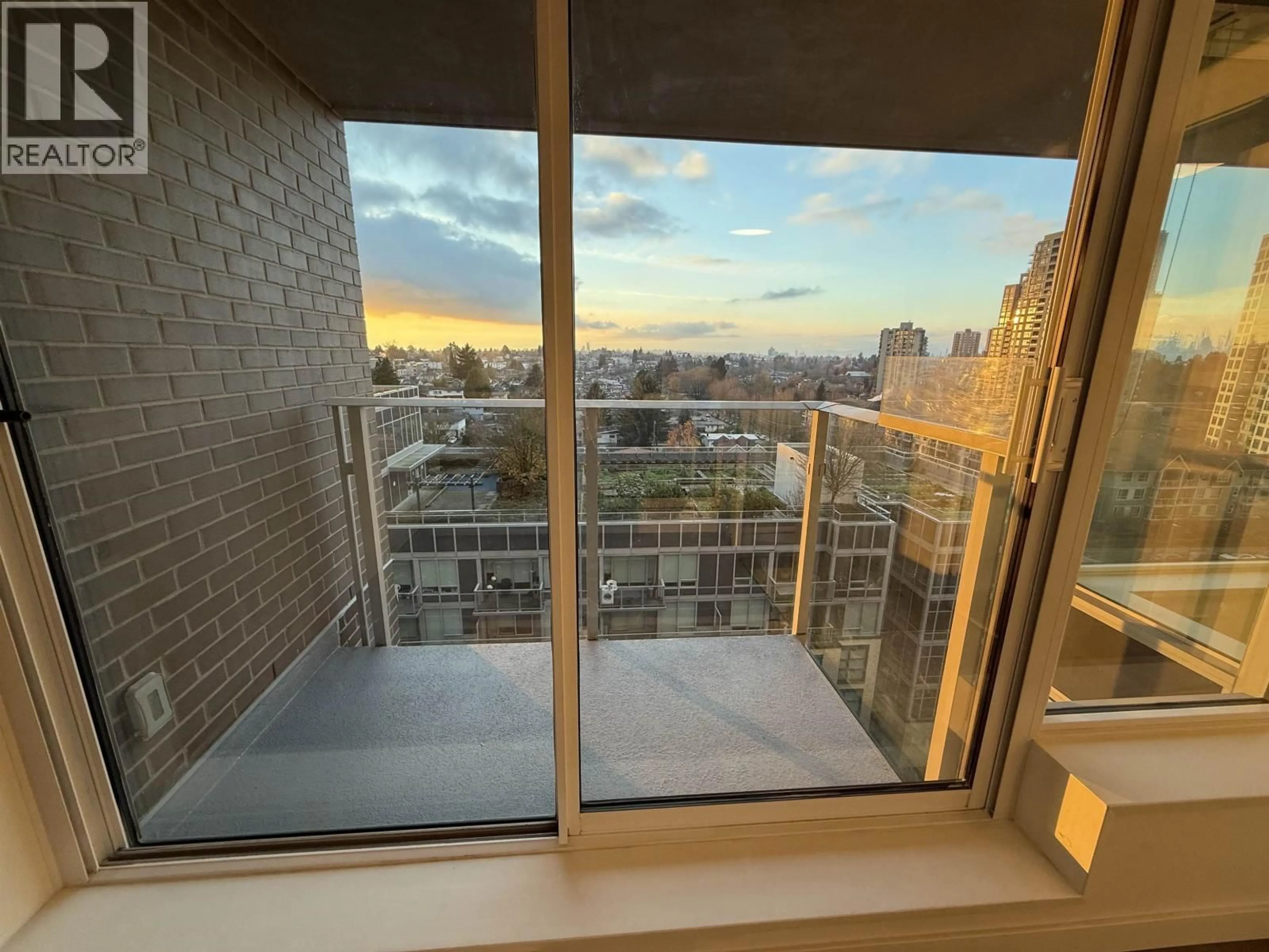 Balcony in the apartment, city buildings view from balcony for 907 - 5665 BOUNDARY ROAD, Vancouver British Columbia V5R2P9