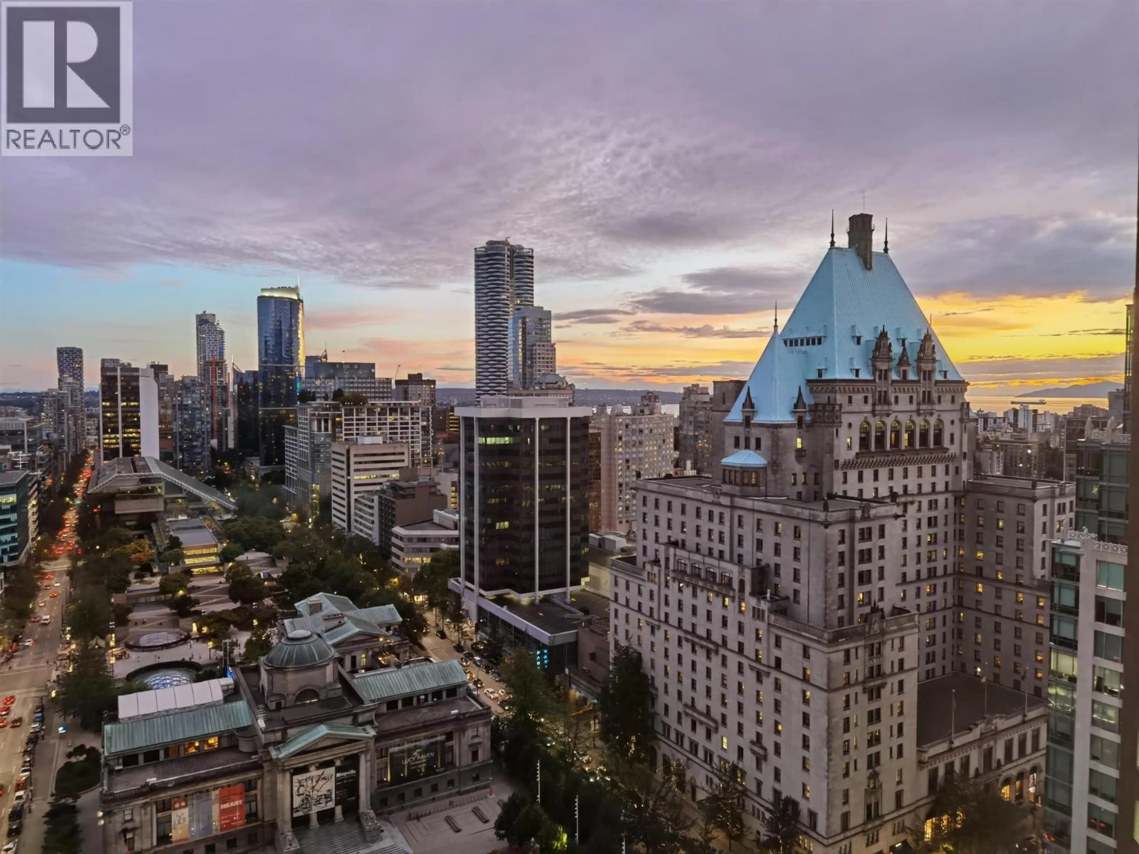 A pic from outside/outdoor area/front of a property/back of a property/a pic from drone, city buildings view from balcony for 2405 - 667 HOWE STREET, Vancouver British Columbia V6C0B5