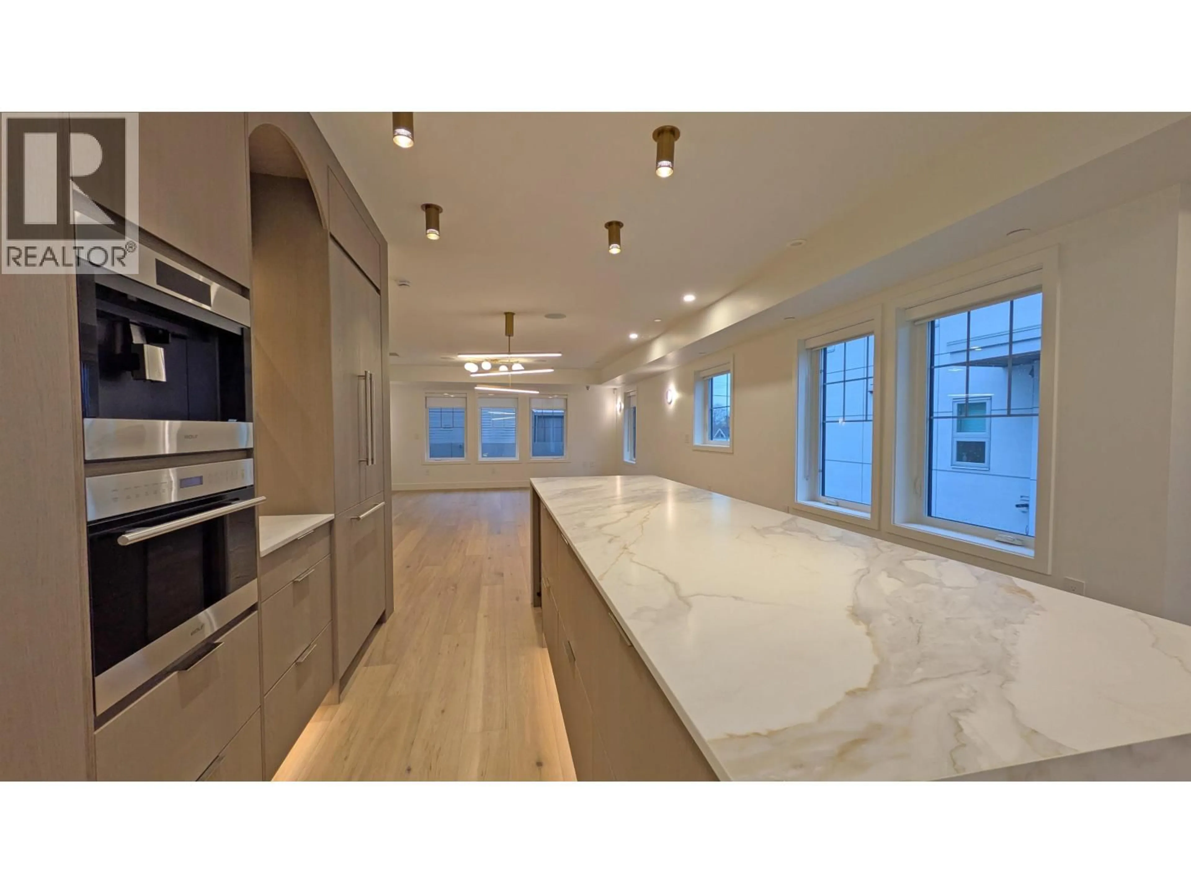 Open concept kitchen, ceramic/tile floor for 1139 33RD AVENUE, Vancouver British Columbia V6M1A3