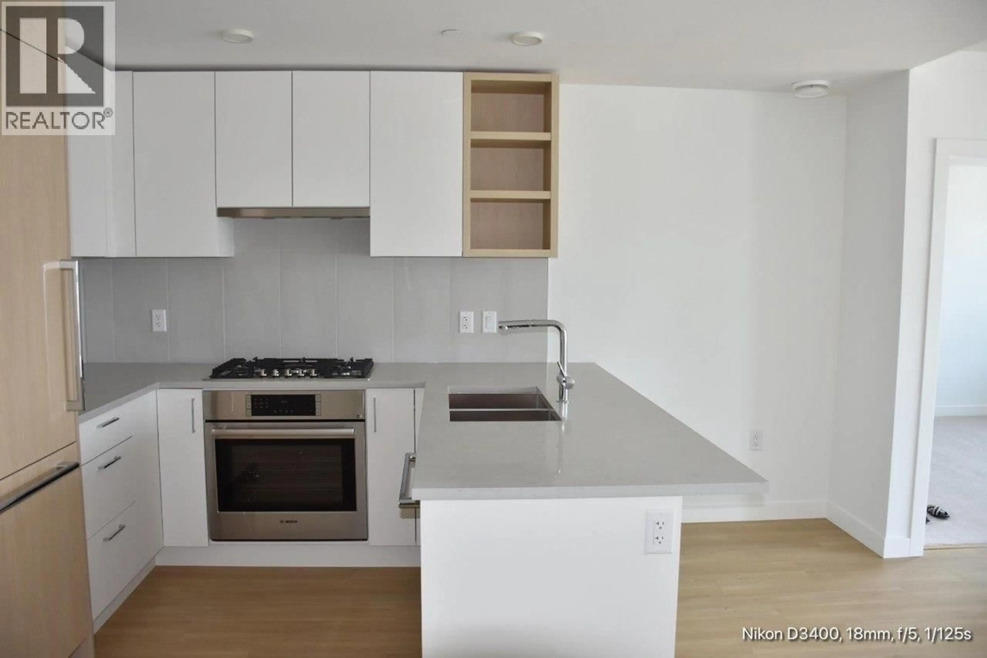 Standard kitchen, wood/laminate floor for 603 - 723 GROVER AVENUE, Coquitlam British Columbia V3J0L9