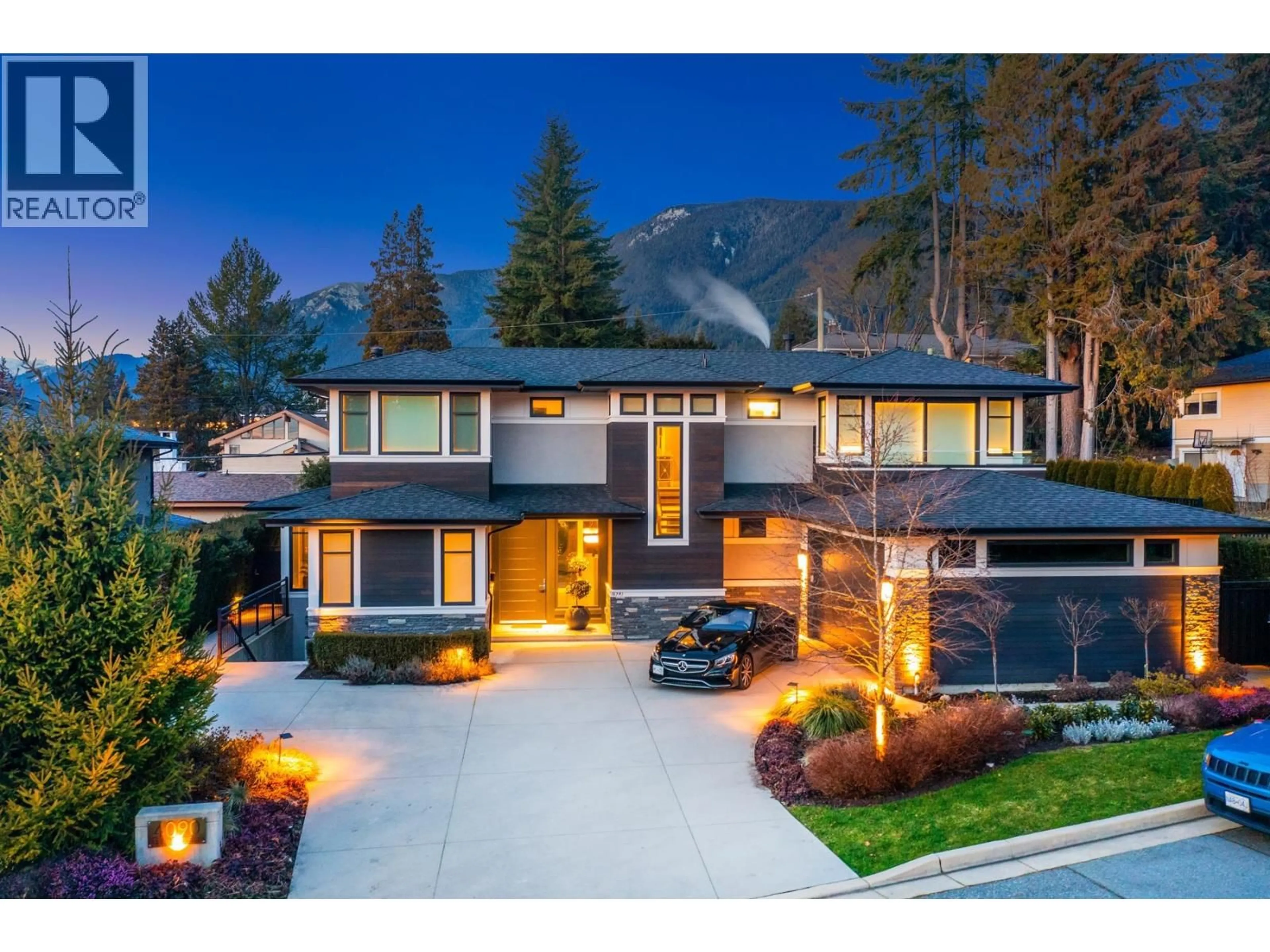 Home with brick exterior material, mountain view for 4090 SUNNYCREST DRIVE, North Vancouver British Columbia V7R3E5