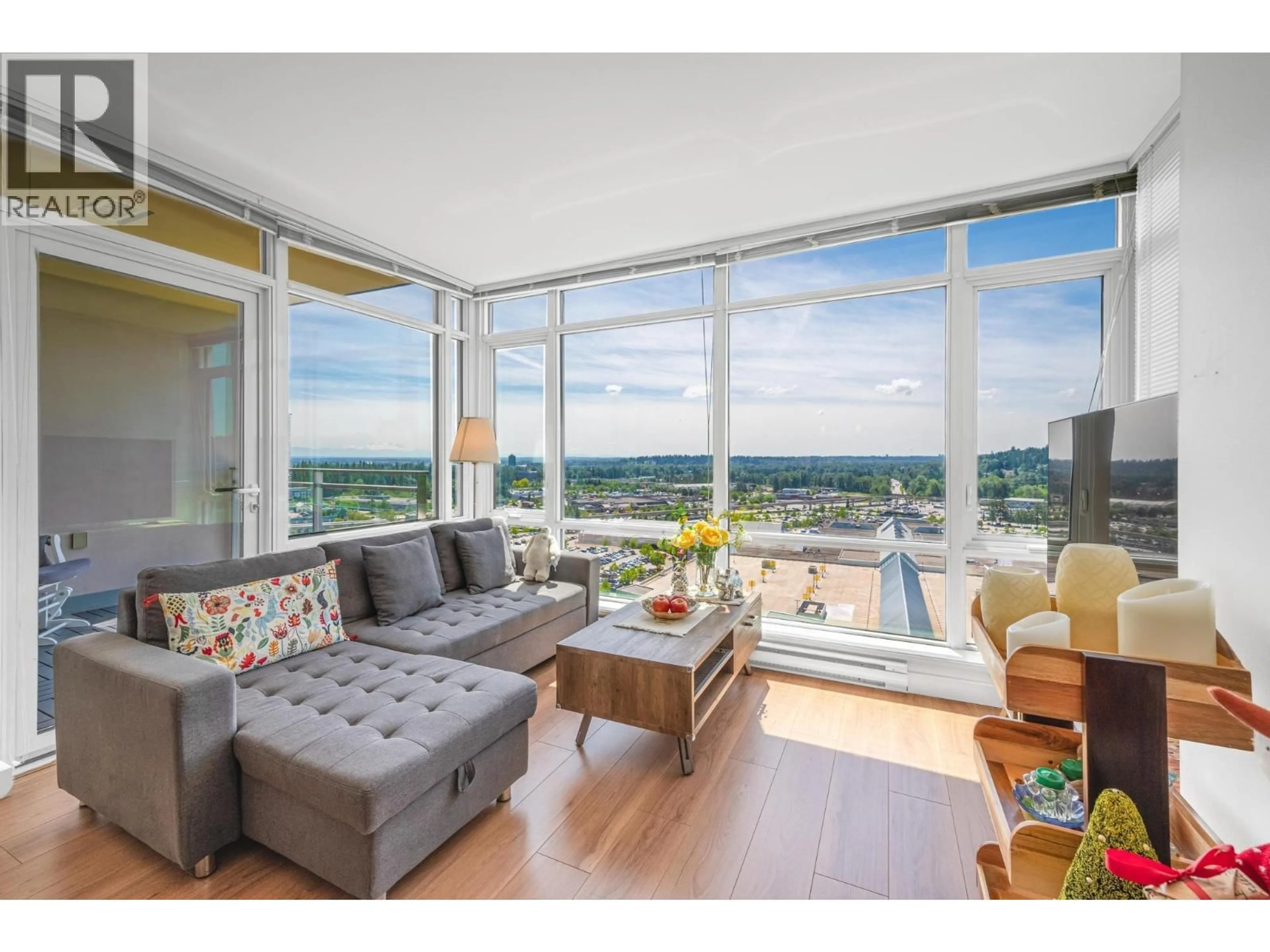 Living room with furniture, unknown for 2206 - 2955 ATLANTIC AVENUE, Coquitlam British Columbia V3B0H9