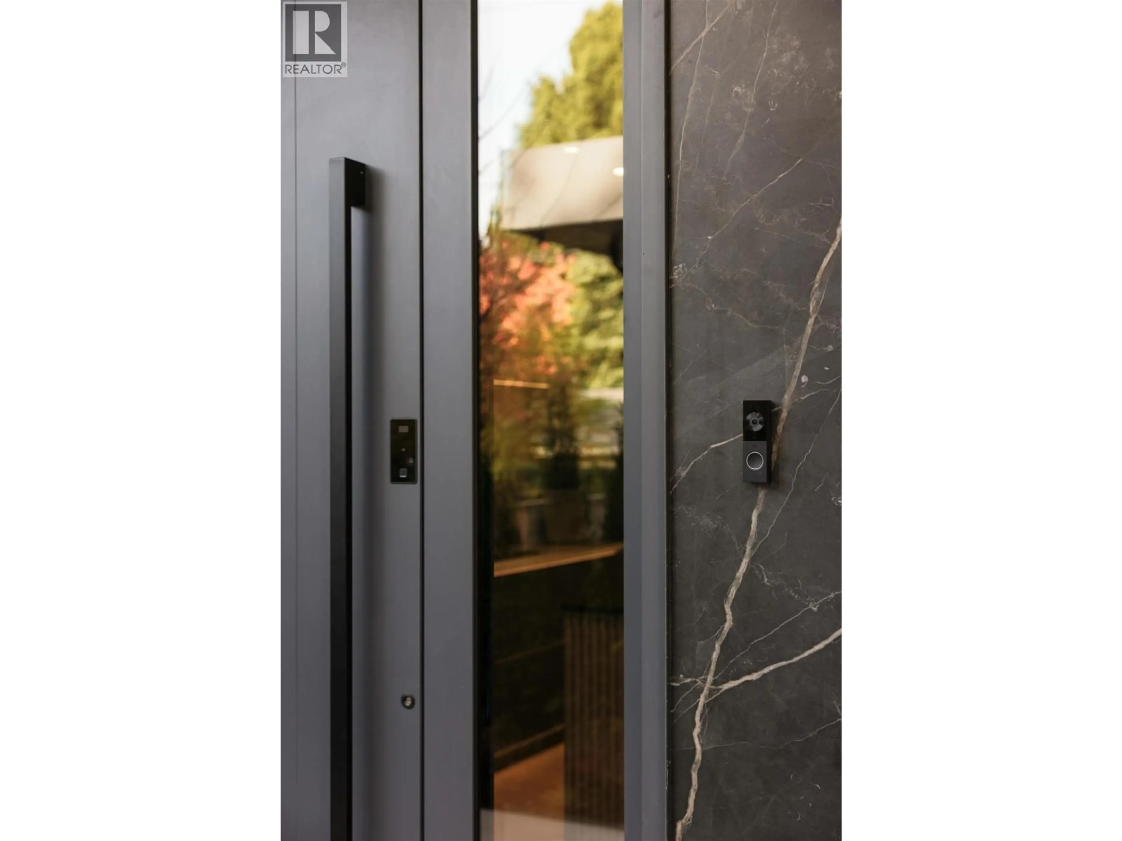 Indoor entryway for 1183 33RD AVENUE, Vancouver British Columbia V6M1A2