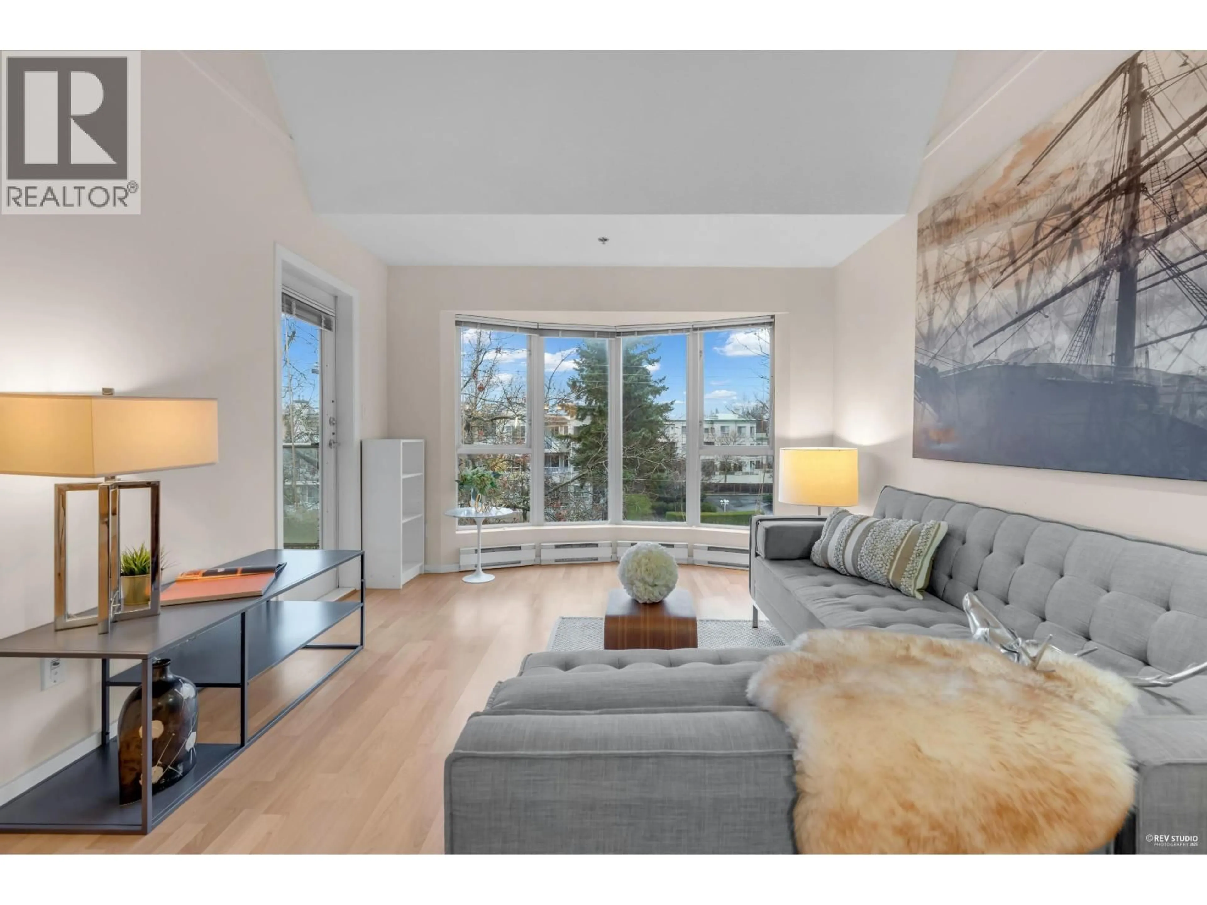 Living room with furniture, unknown for 303 - 8660 JONES ROAD, Richmond British Columbia V6Y1L8