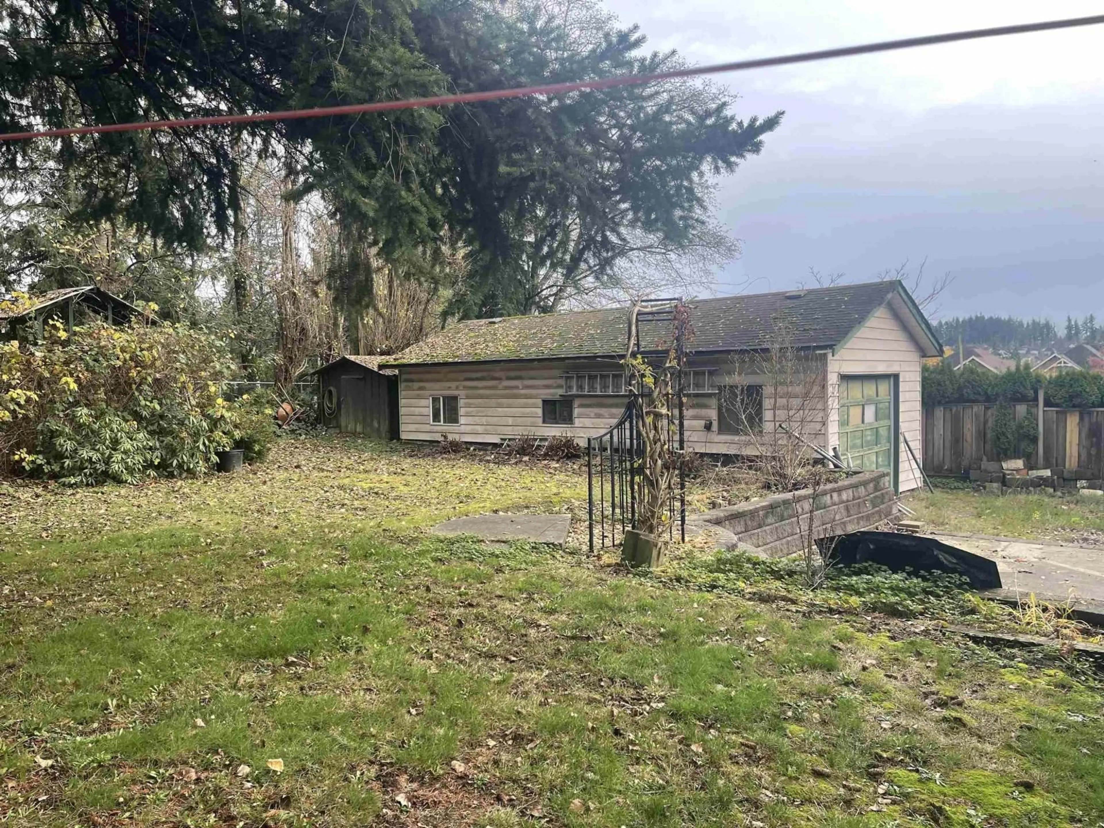 A pic from outside/outdoor area/front of a property/back of a property/a pic from drone, unknown for 6682 148 STREET, Surrey British Columbia V3S3C8