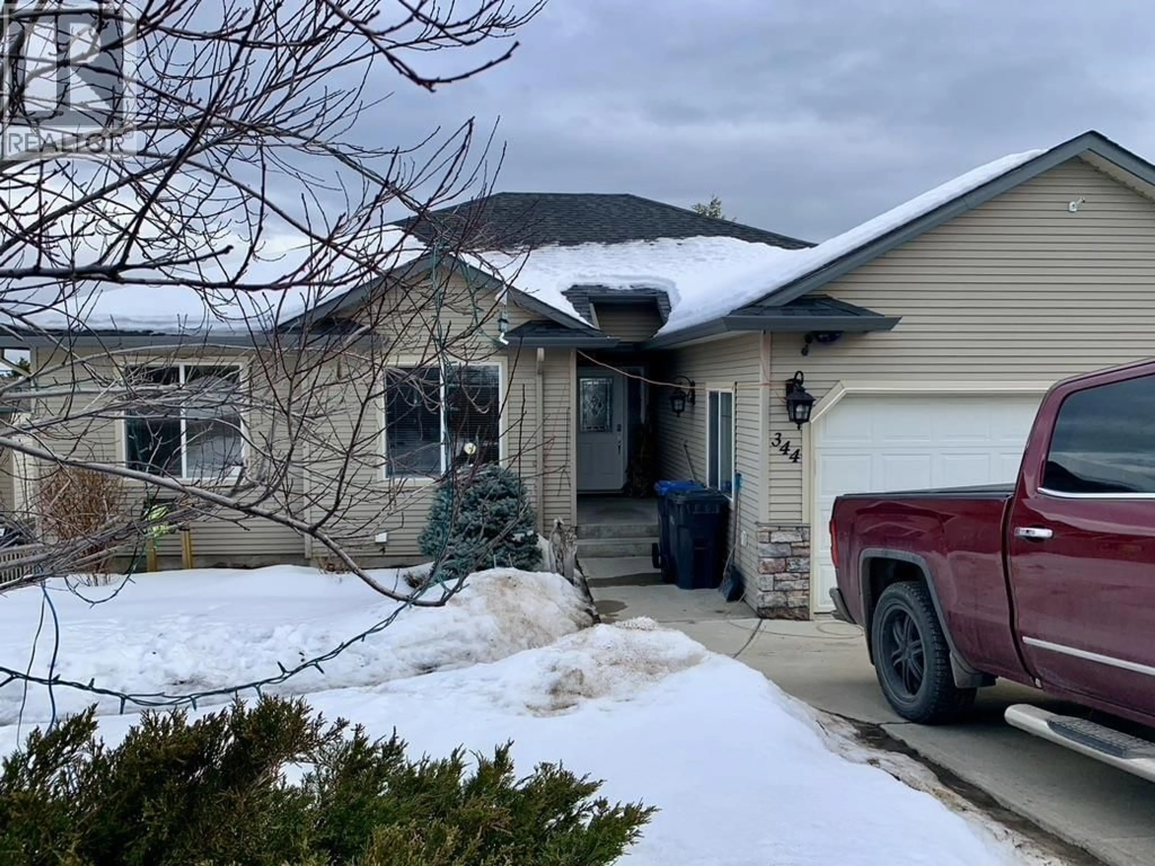 Home with vinyl exterior material, street for 344 MANDARINO PLACE, Williams Lake British Columbia V2G5J1