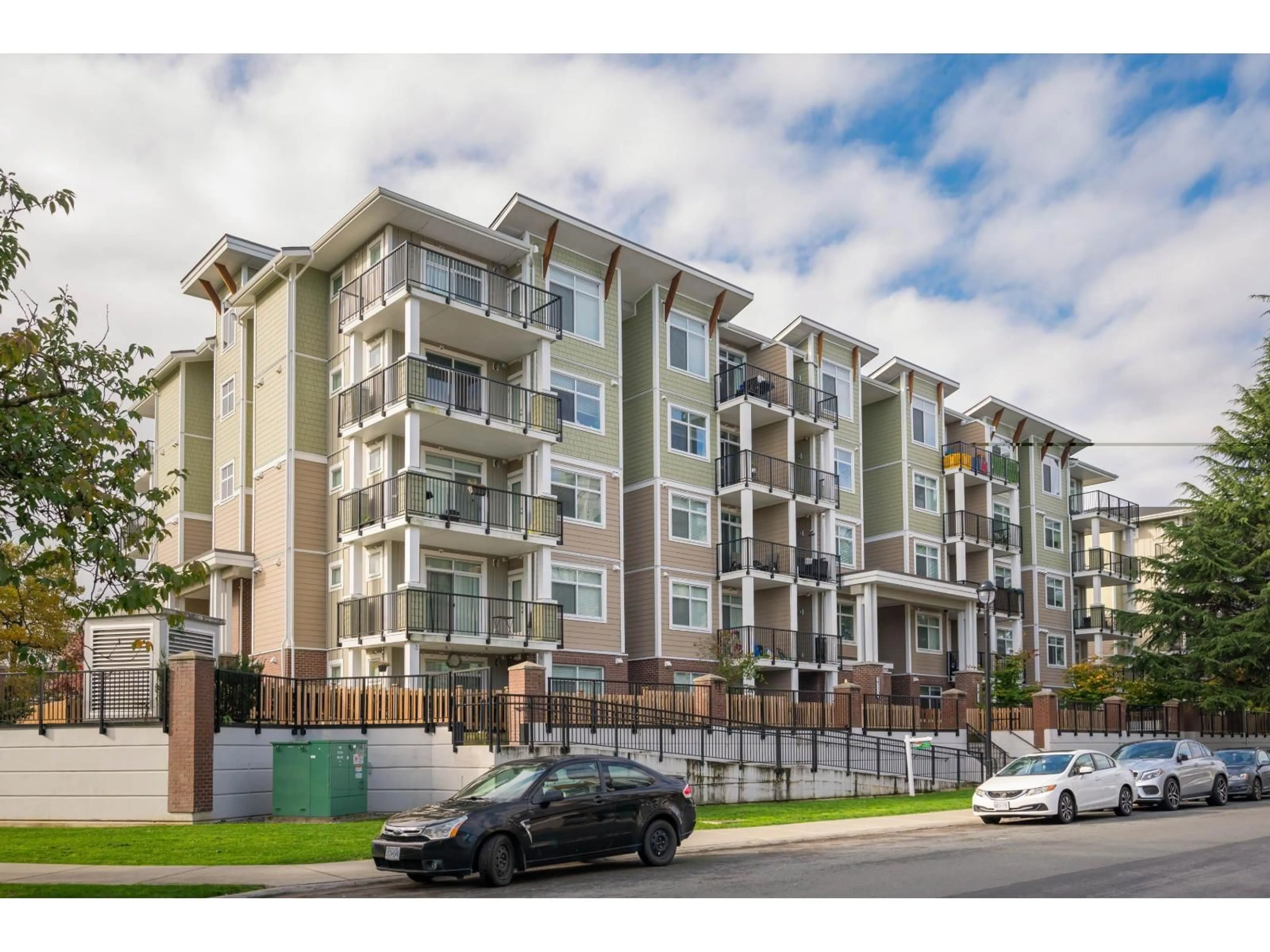 Unknown for 111 - 20696 EASTLEIGH CRESCENT, Langley British Columbia V3A0M3