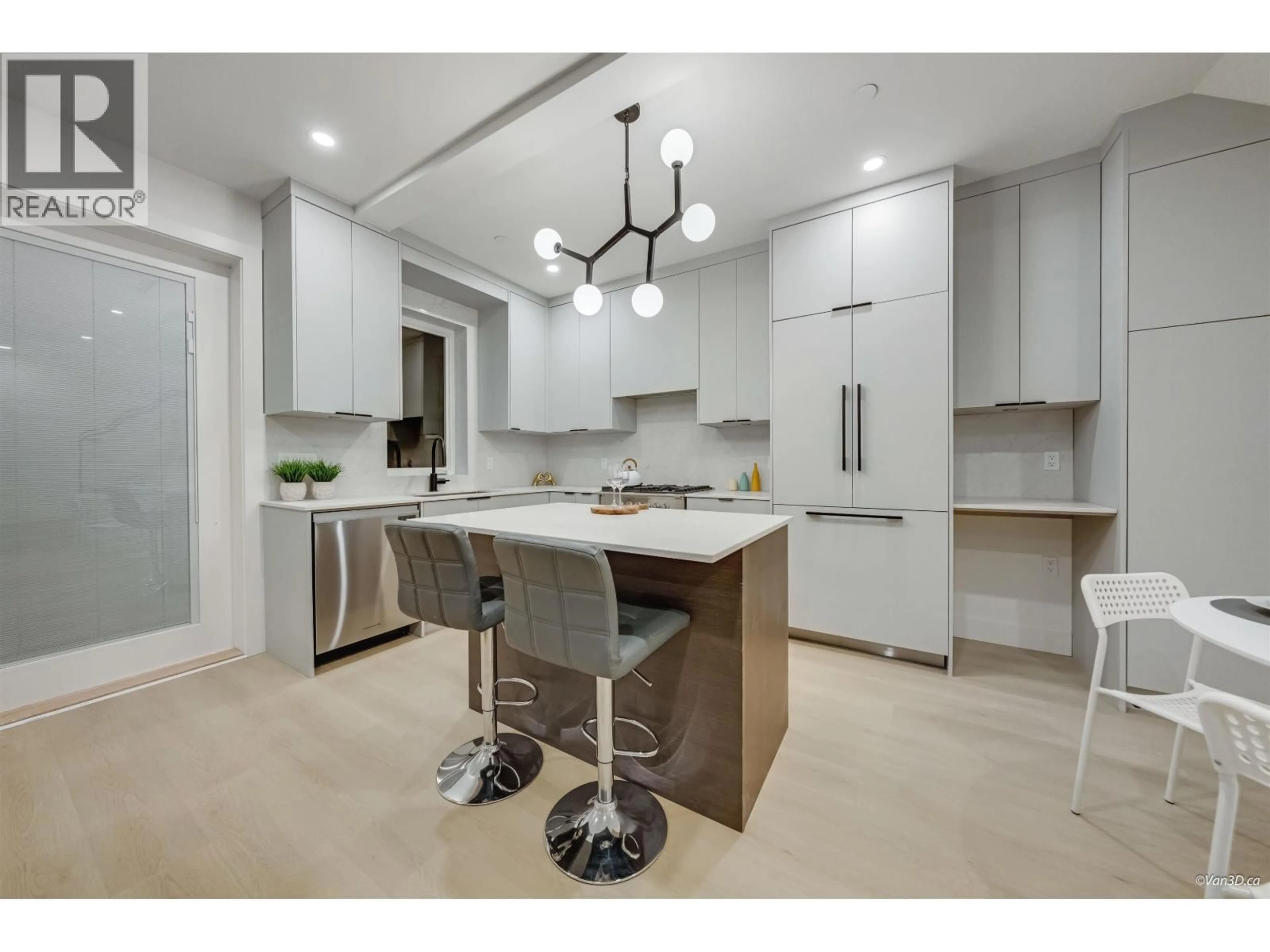 Open concept kitchen, ceramic/tile floor for 3 - 6730 HEATHER STREET, Vancouver British Columbia V6P3P4