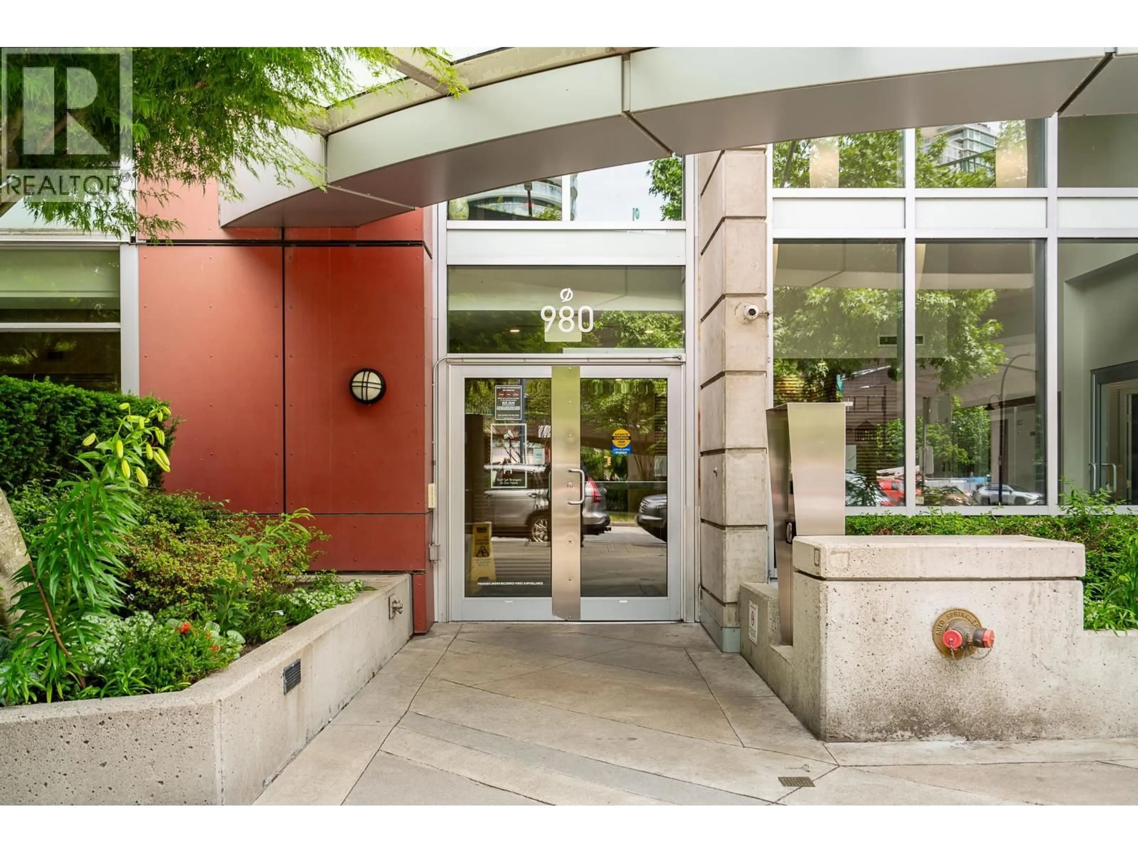 Indoor foyer for 603 - 980 COOPERAGE WAY, Vancouver British Columbia V6B0C3