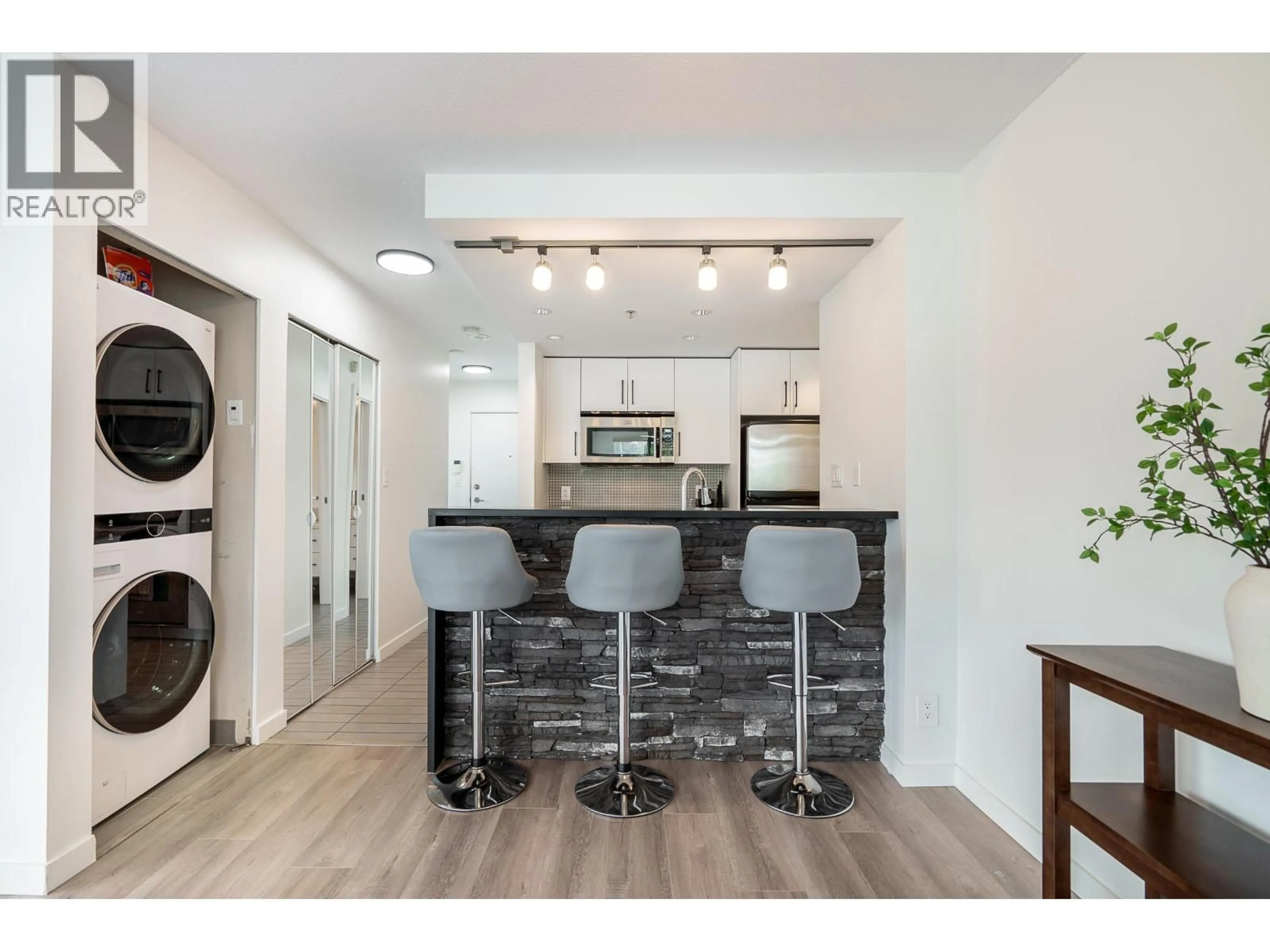 Open concept kitchen, unknown for 603 - 980 COOPERAGE WAY, Vancouver British Columbia V6B0C3