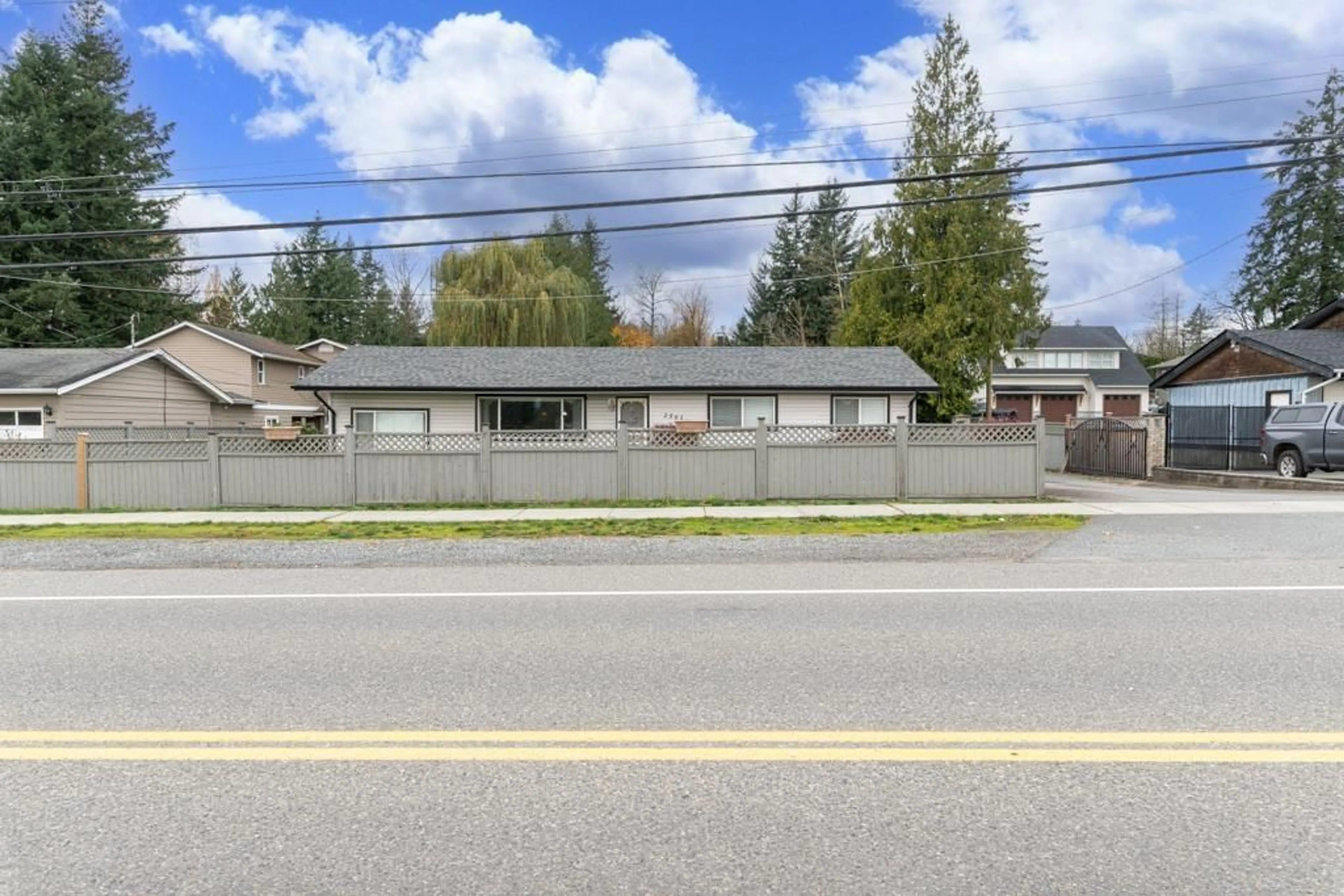 Unknown for 2561 ROSS ROAD, Abbotsford British Columbia V4X1J3