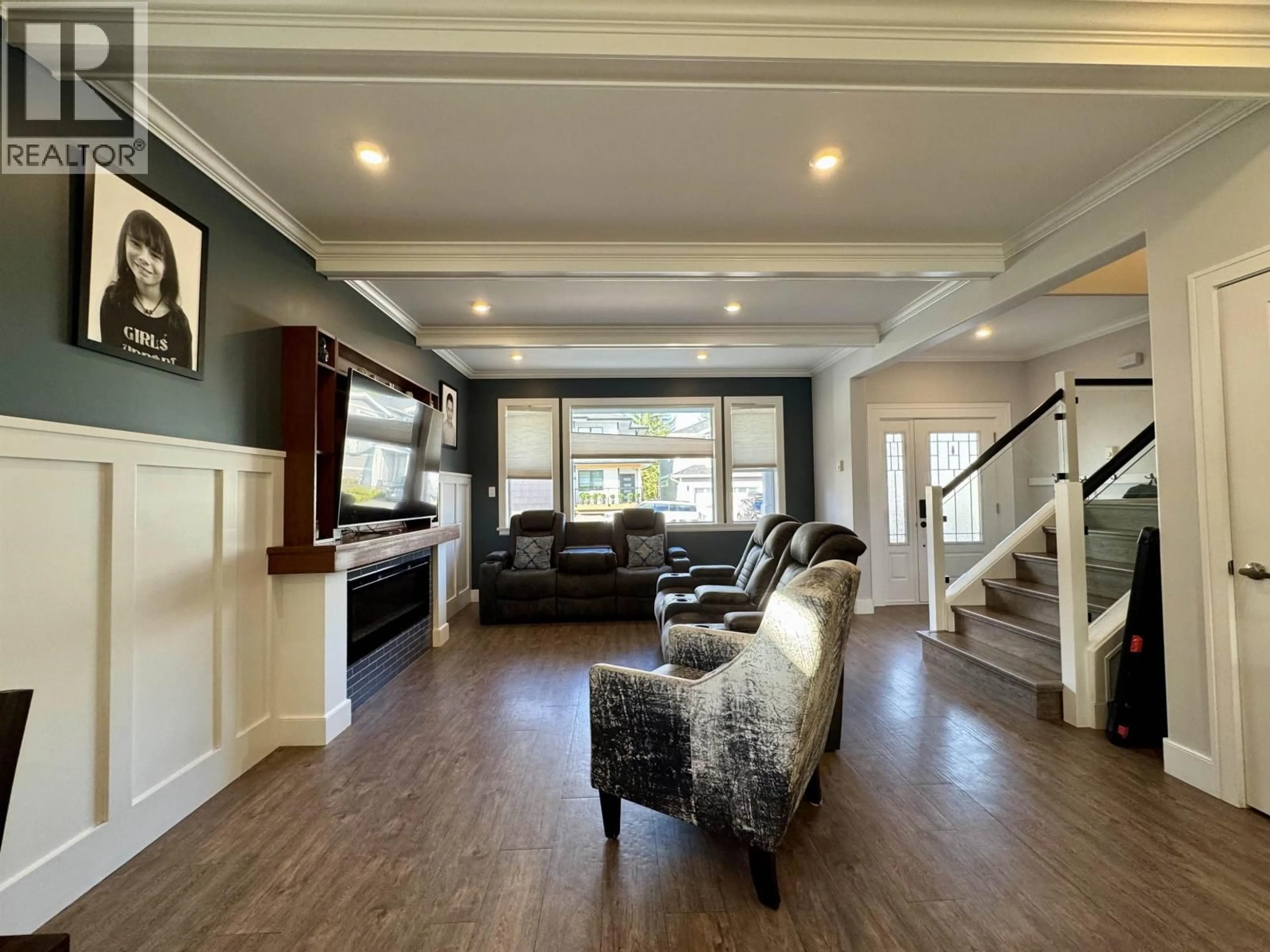 Living room with furniture, wood/laminate floor for 1005 EDWARD AVENUE, Prince Rupert British Columbia V8J0A3