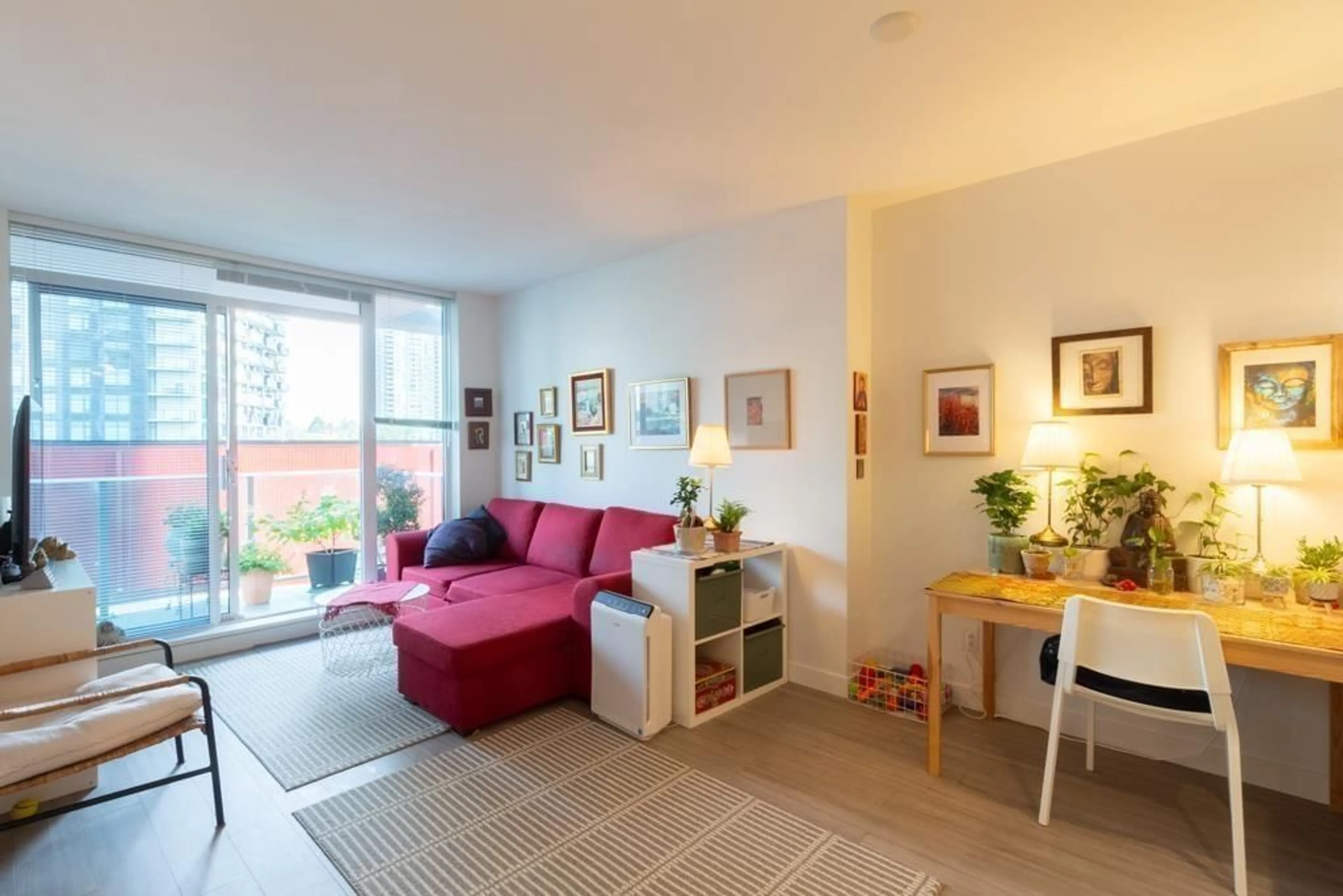 Living room with furniture, unknown for 405 - 13655 FRASER HIGHWAY, Surrey British Columbia V3T0P8