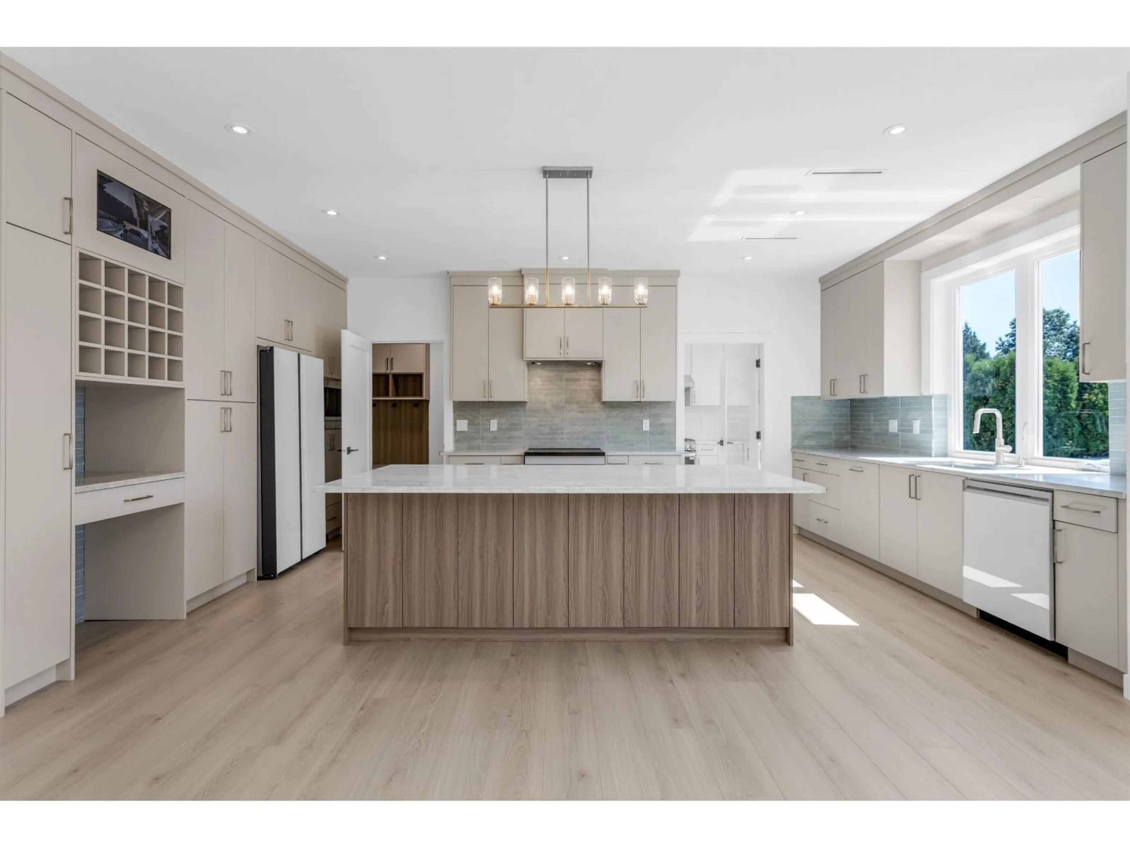 Open concept kitchen, unknown for 27144 35TH AVENUE, Langley British Columbia V4W0A5