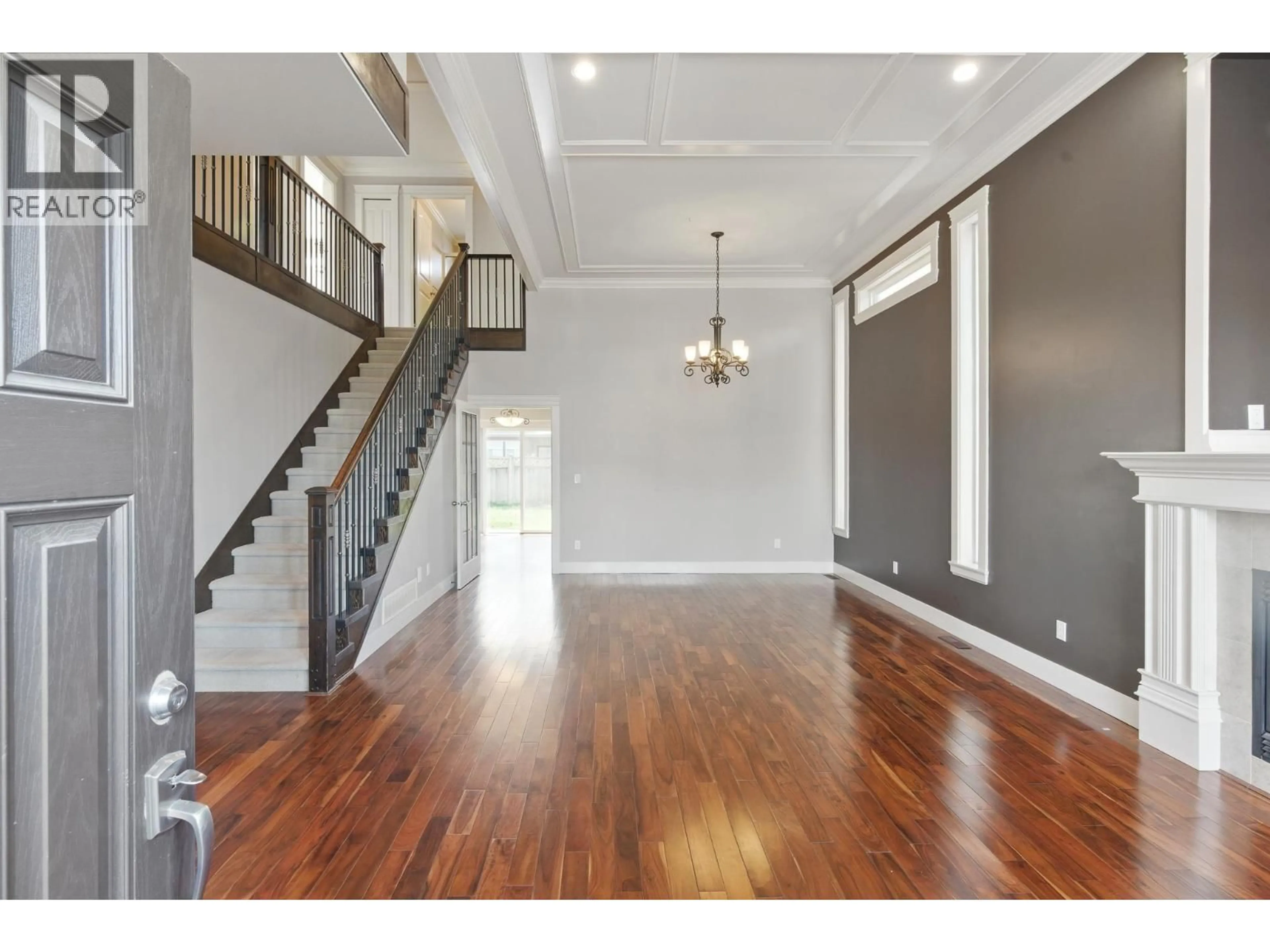 Indoor entryway for 1250 YANGTZE PLACE, Port Coquitlam British Columbia V3B7X1