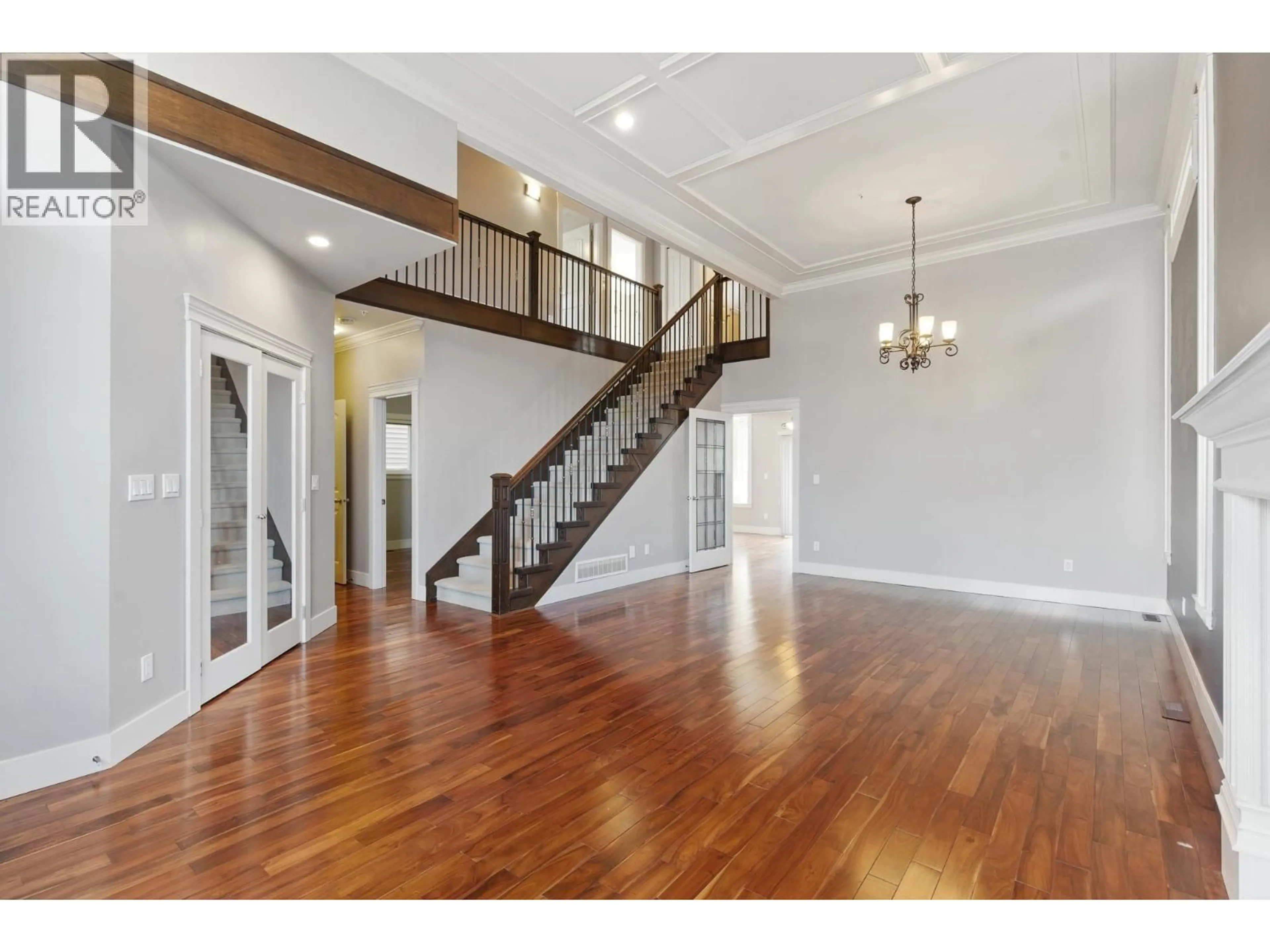 Indoor entryway for 1250 YANGTZE PLACE, Port Coquitlam British Columbia V3B7X1