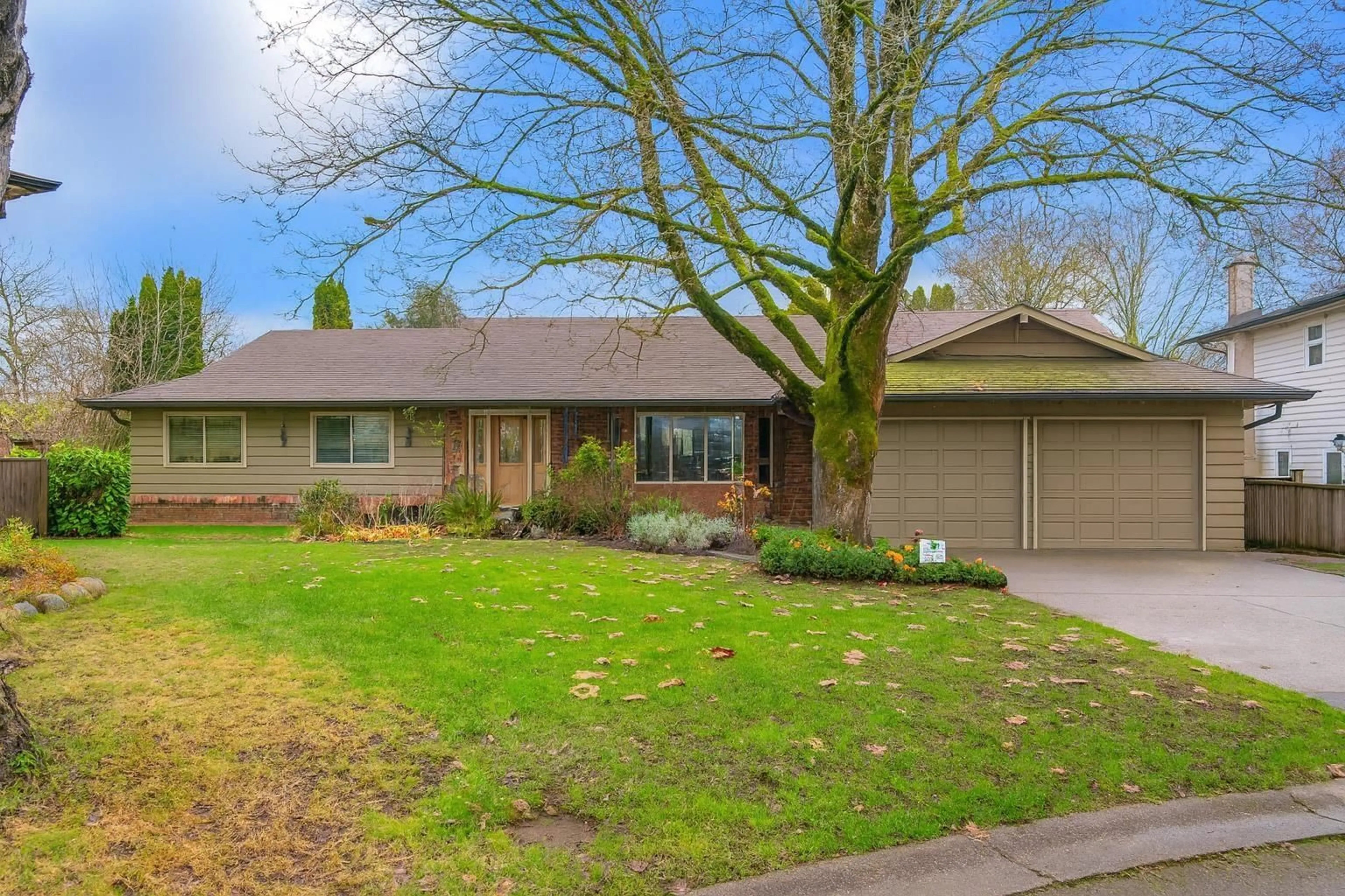 Home with vinyl exterior material, street for 18270 58B AVENUE, Surrey British Columbia V3S5V9