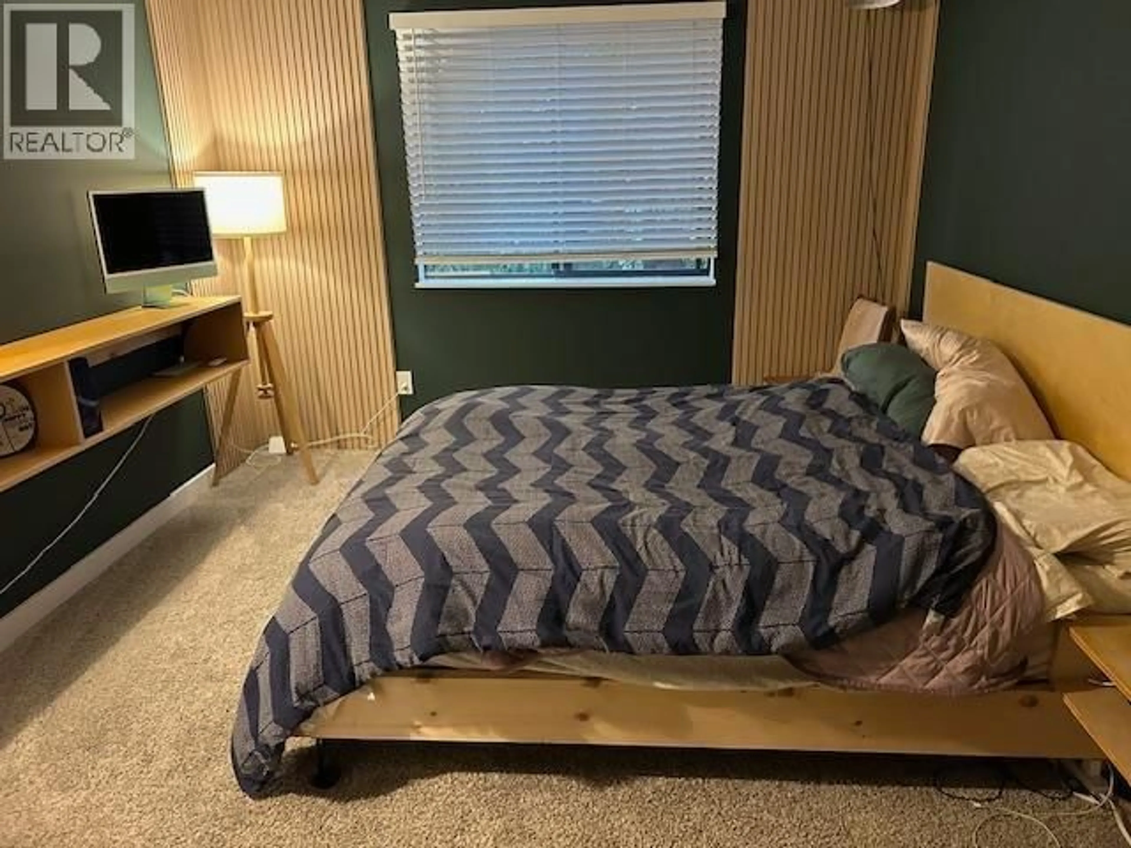 Bedroom with bed, wood/laminate floor for 218 - 12170 222 STREET, Maple Ridge British Columbia V2X8H1