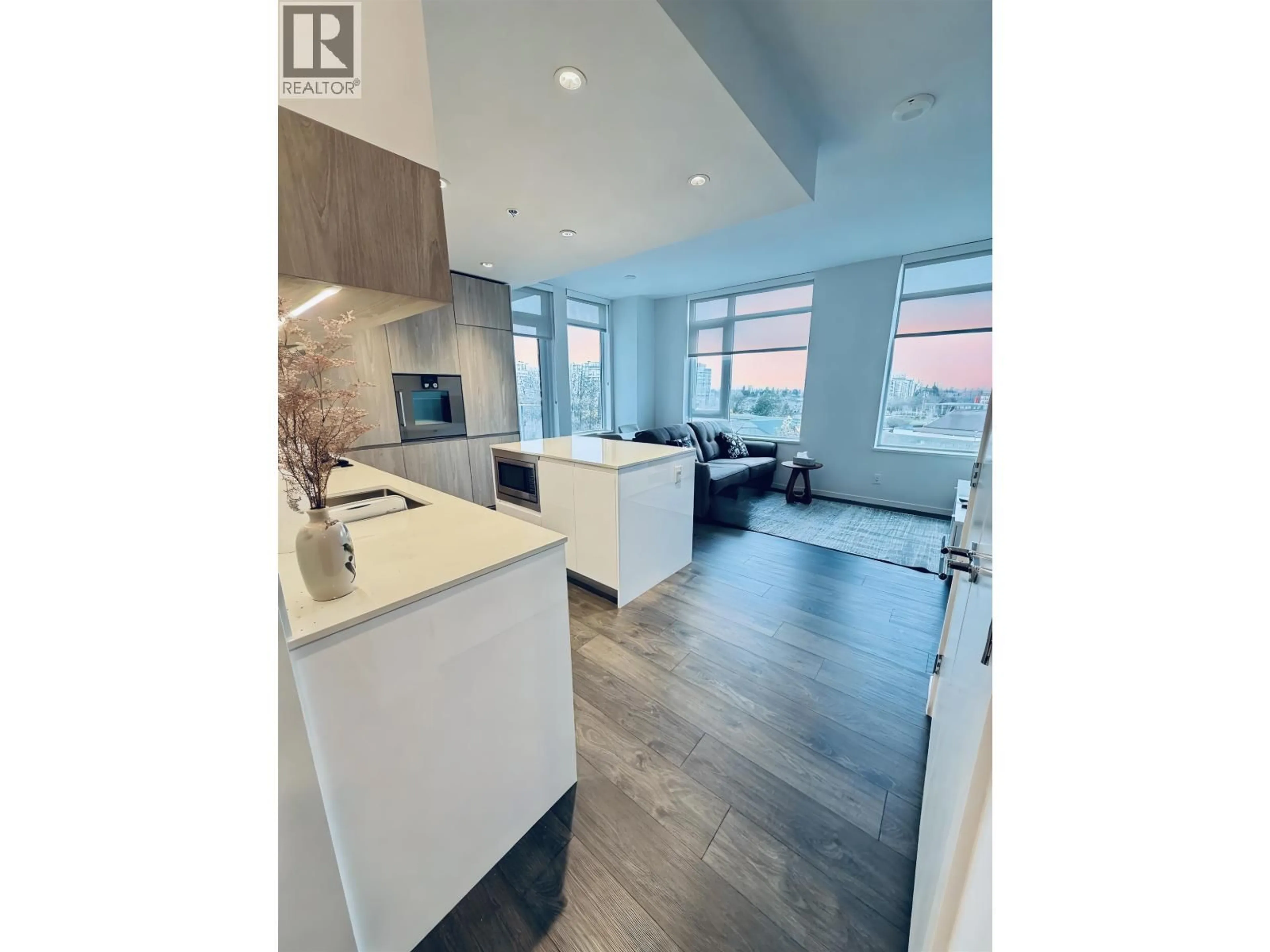 Open concept kitchen, unknown for 702 - 6788 MINORU BOULEVARD, Richmond British Columbia V6Y0M6