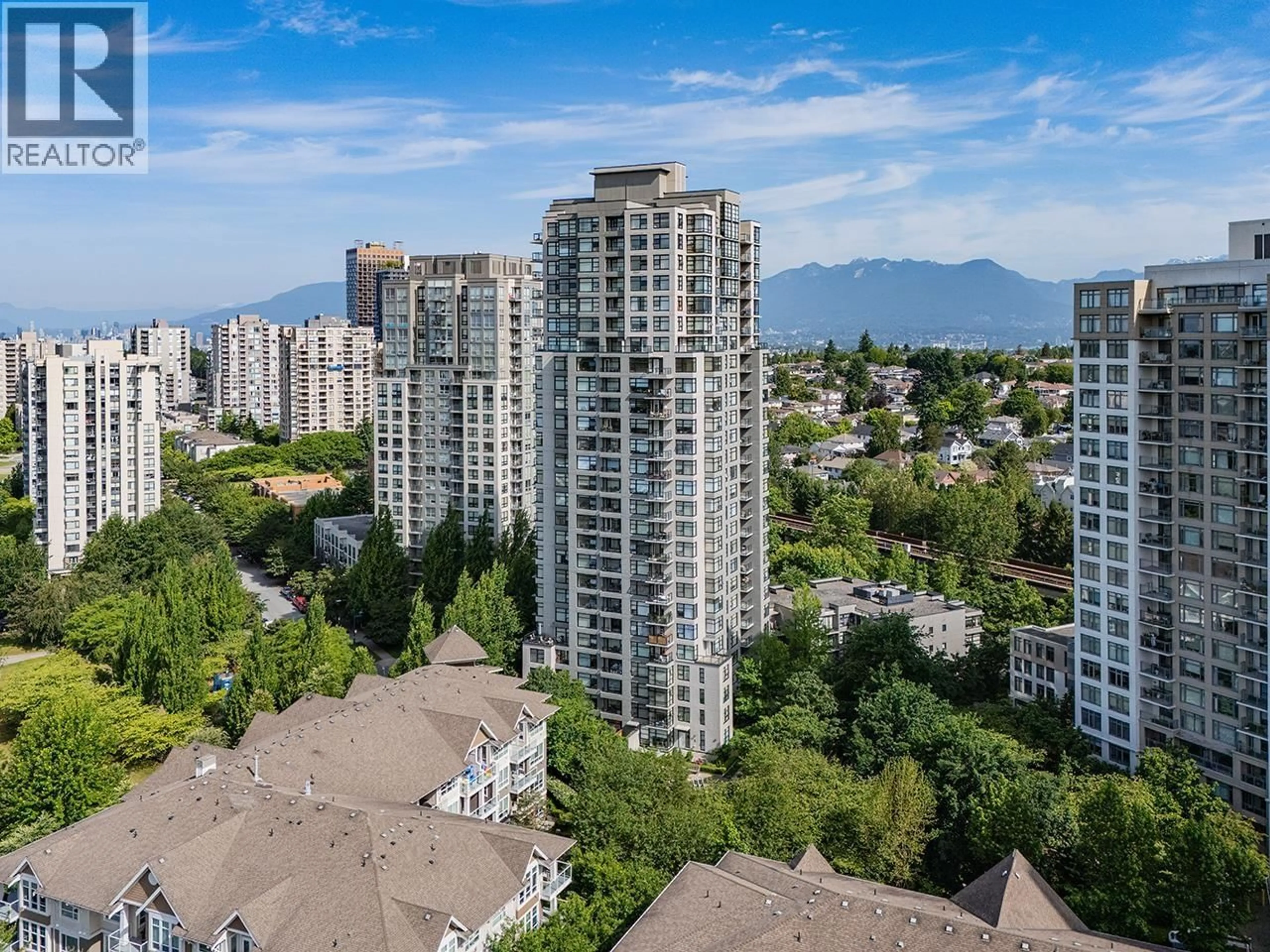 A pic from outside/outdoor area/front of a property/back of a property/a pic from drone, city buildings view from balcony for 2005 - 5380 OBEN STREET, Vancouver British Columbia V5R6H7