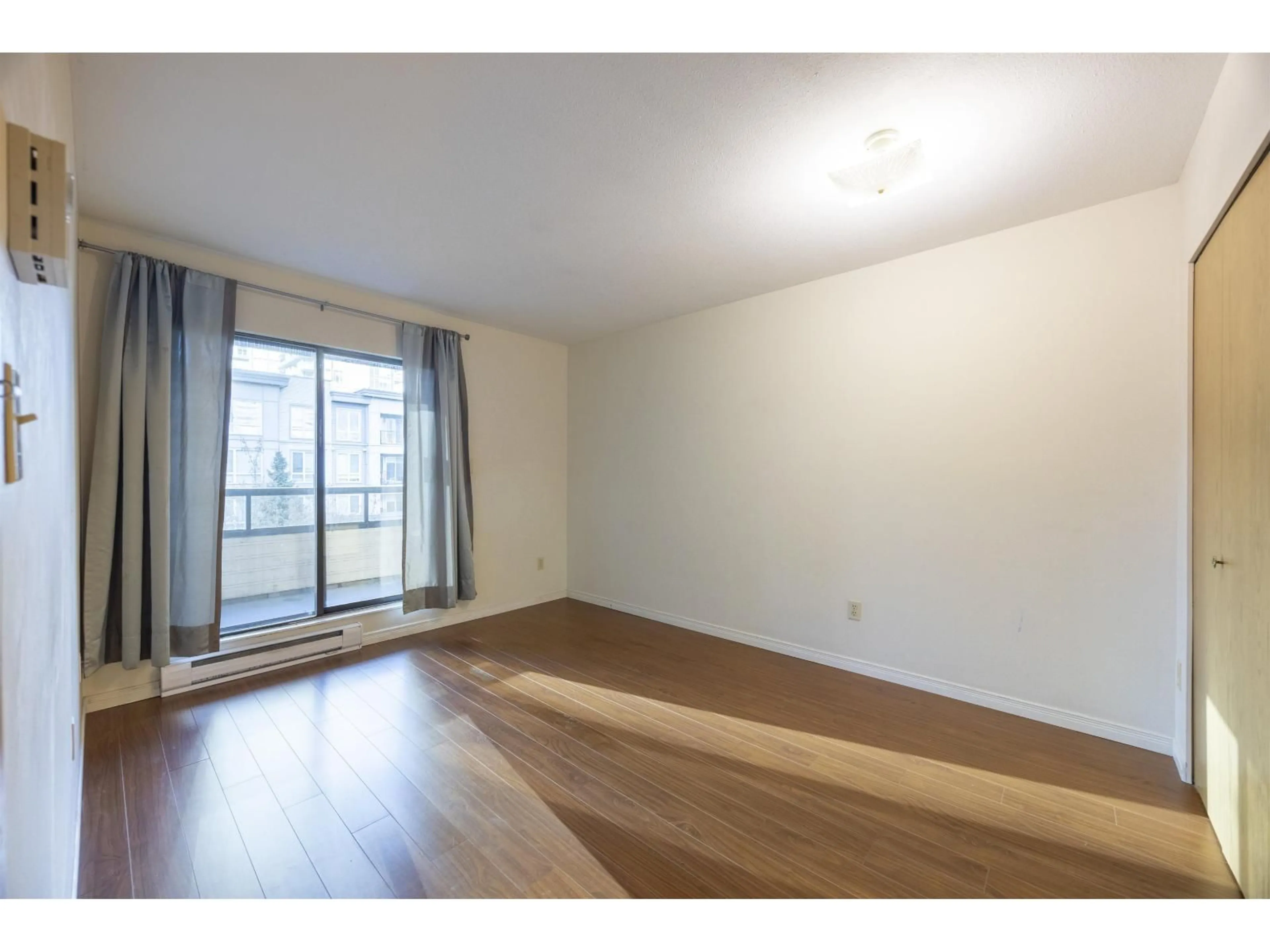 A pic of a room for 309 - 13344 102A AVENUE, Surrey British Columbia V3T5J7