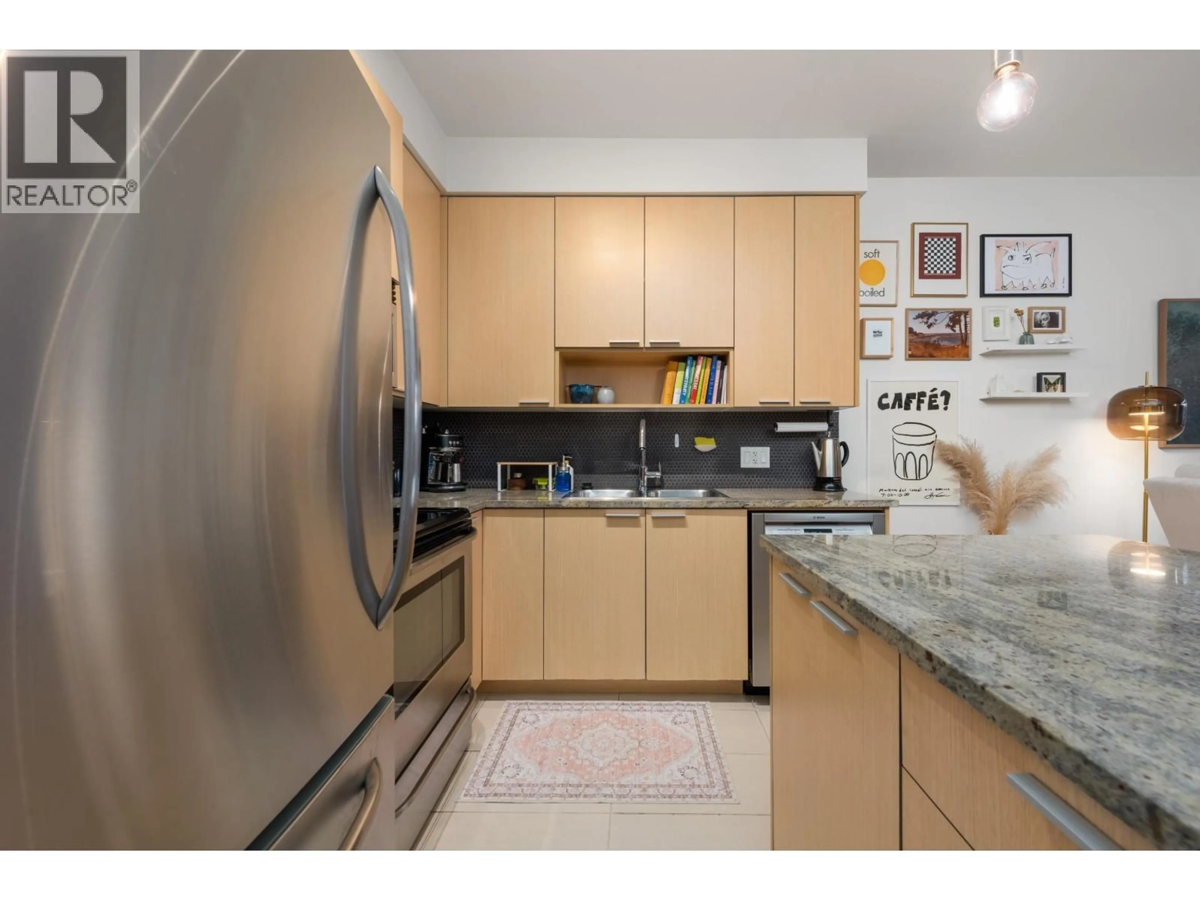 Standard kitchen, unknown for 315 - 707 20TH AVENUE, Vancouver British Columbia V5V0B3