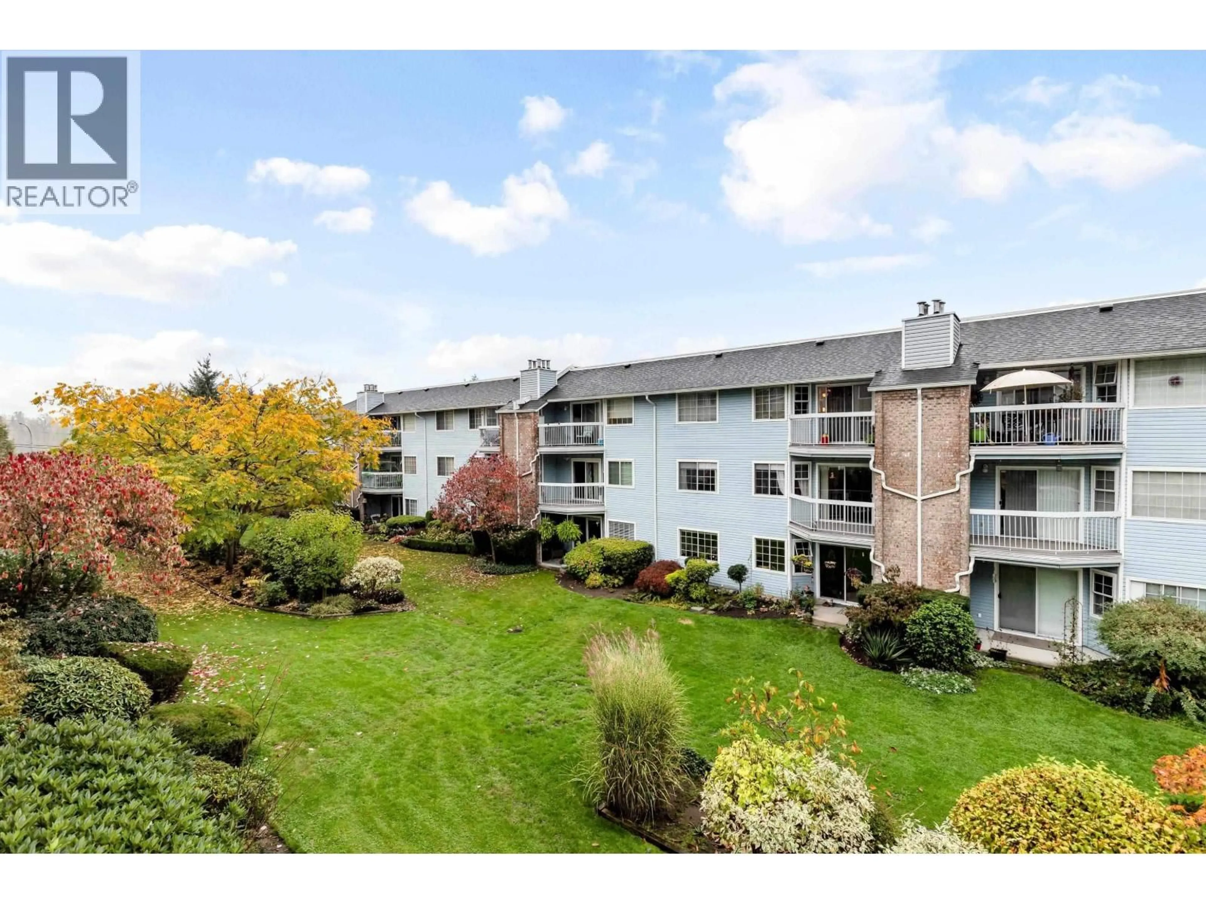 A pic from outside/outdoor area/front of a property/back of a property/a pic from drone, unknown for 215 - 22514 116TH AVENUE, Maple Ridge British Columbia V2X0N8