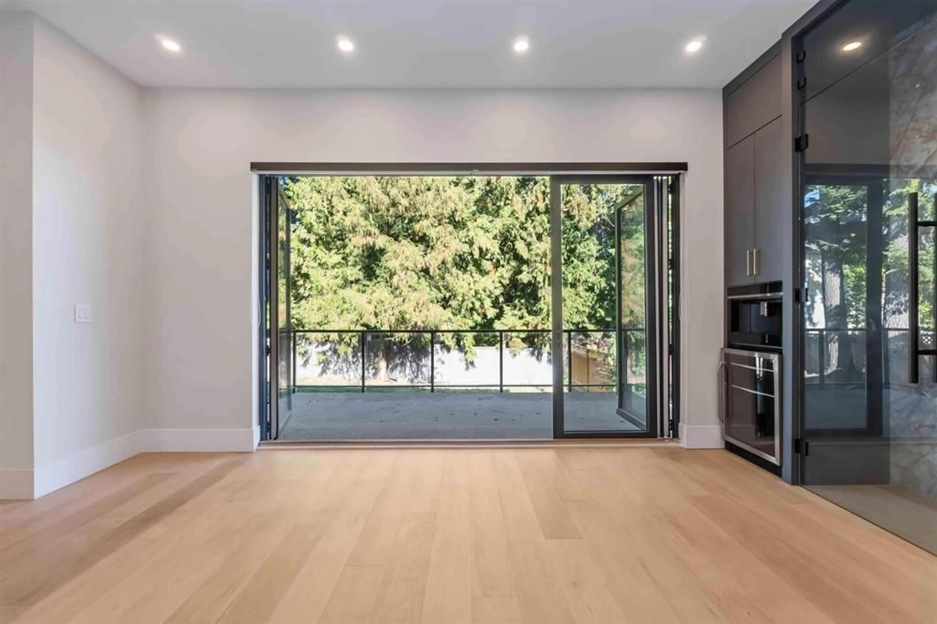 Unknown for 16211 96B AVENUE, Surrey British Columbia V4N5X2