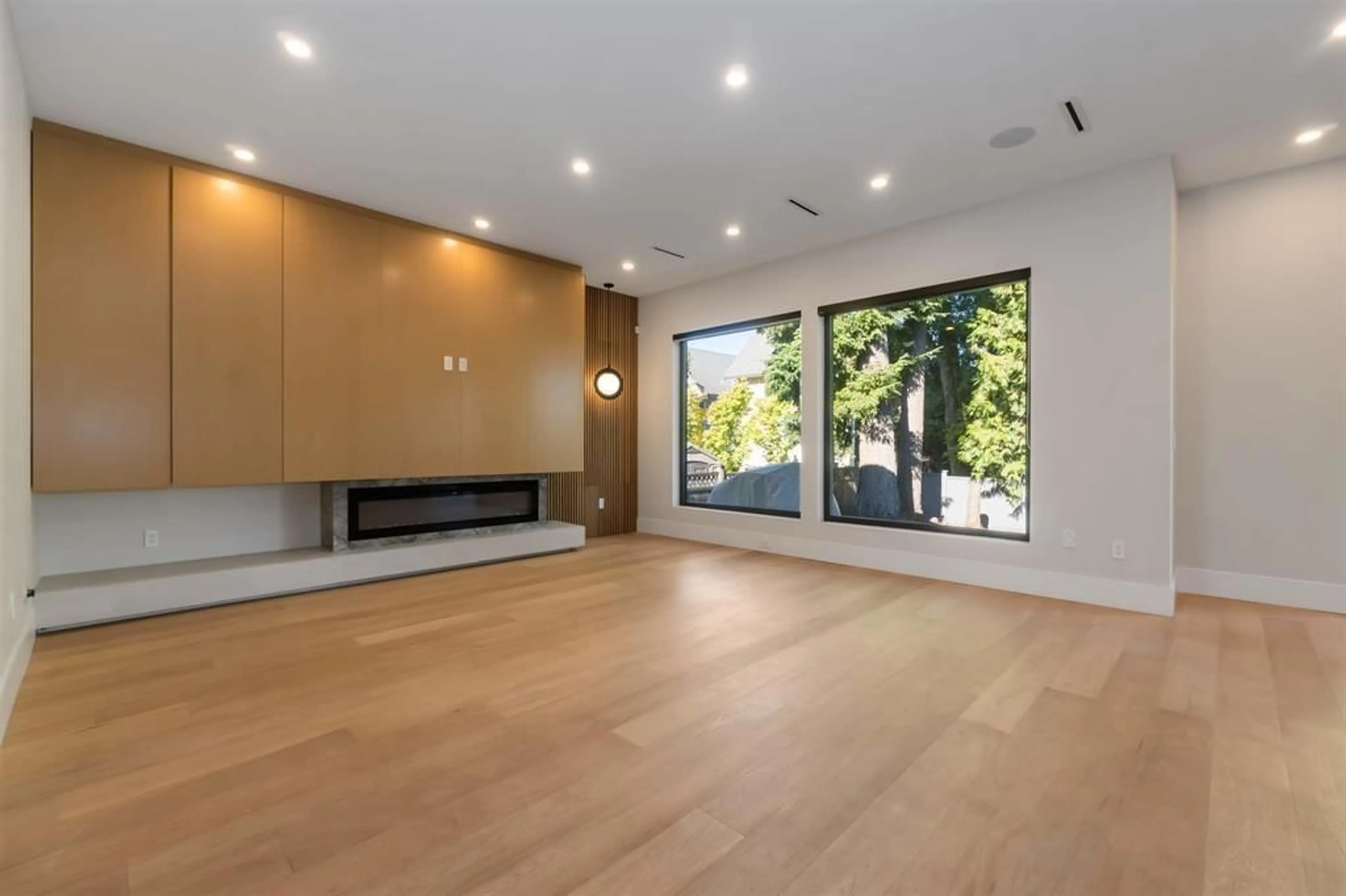 A pic of a room for 16211 96B AVENUE, Surrey British Columbia V4N5X2