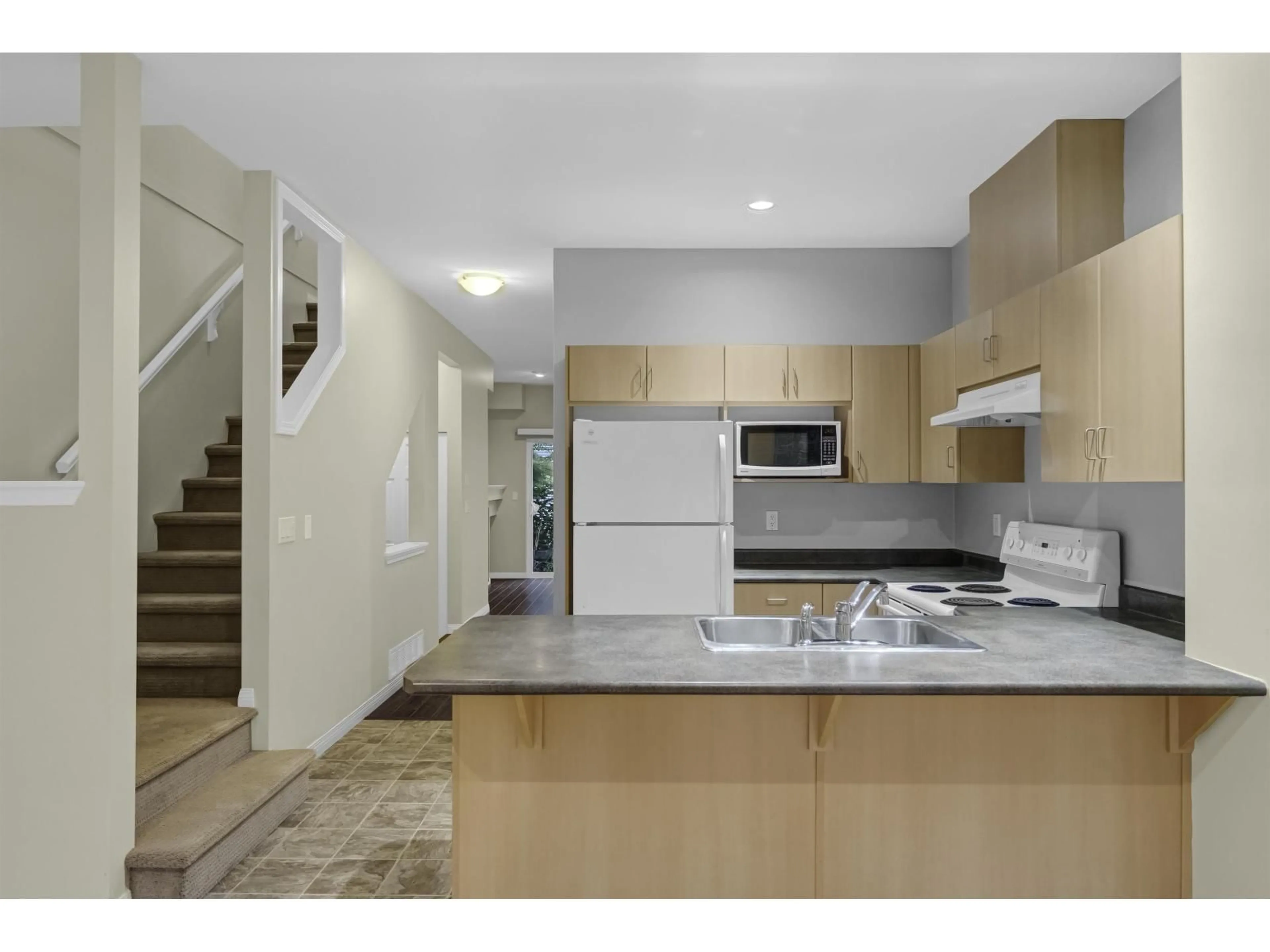 Open concept kitchen, unknown for 63 - 8737 161 STREET, Surrey British Columbia V4N5G3