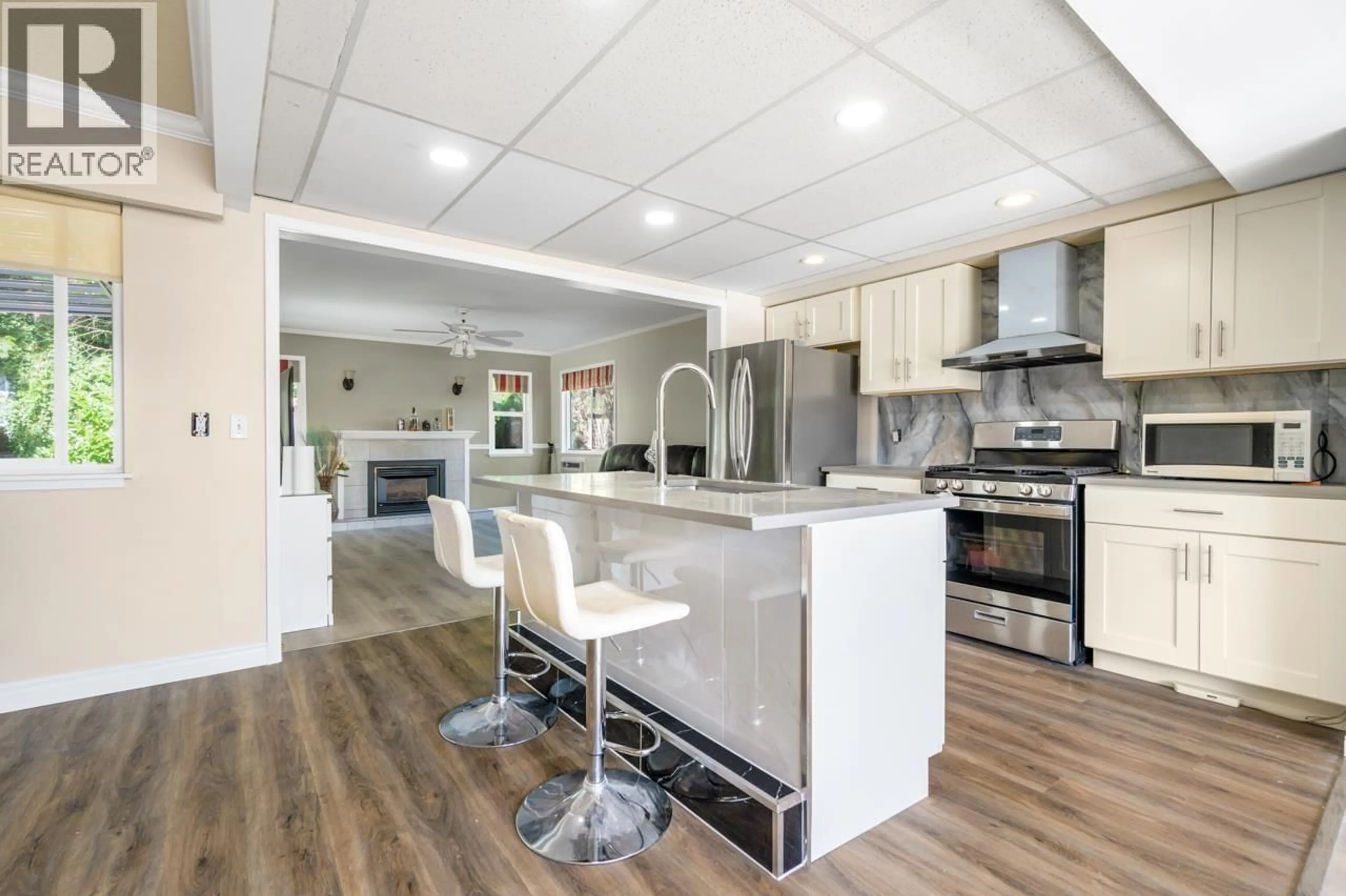Open concept kitchen, unknown for 1861 GALER WAY, Port Coquitlam British Columbia V3B2R5