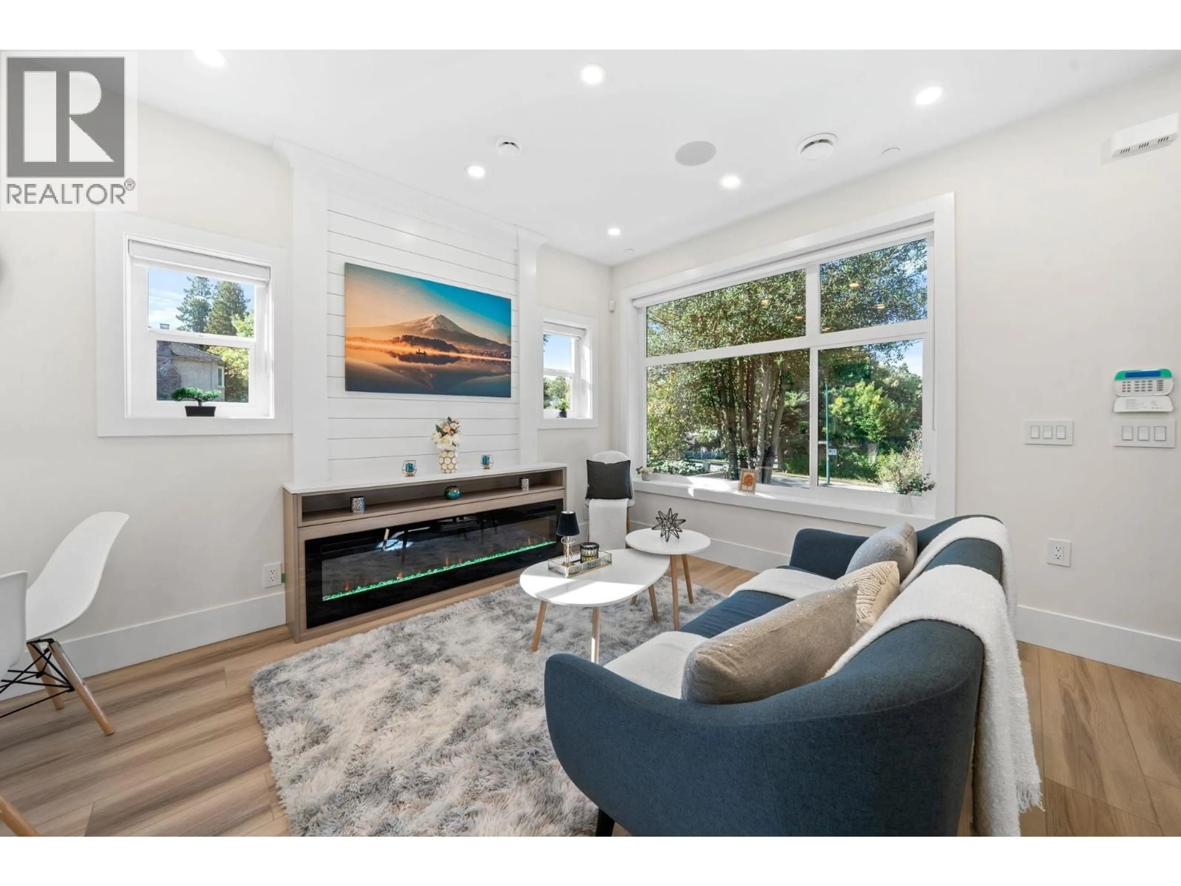 Living room with furniture, unknown for 4320 NANAIMO STREET, Vancouver British Columbia V5N5J1